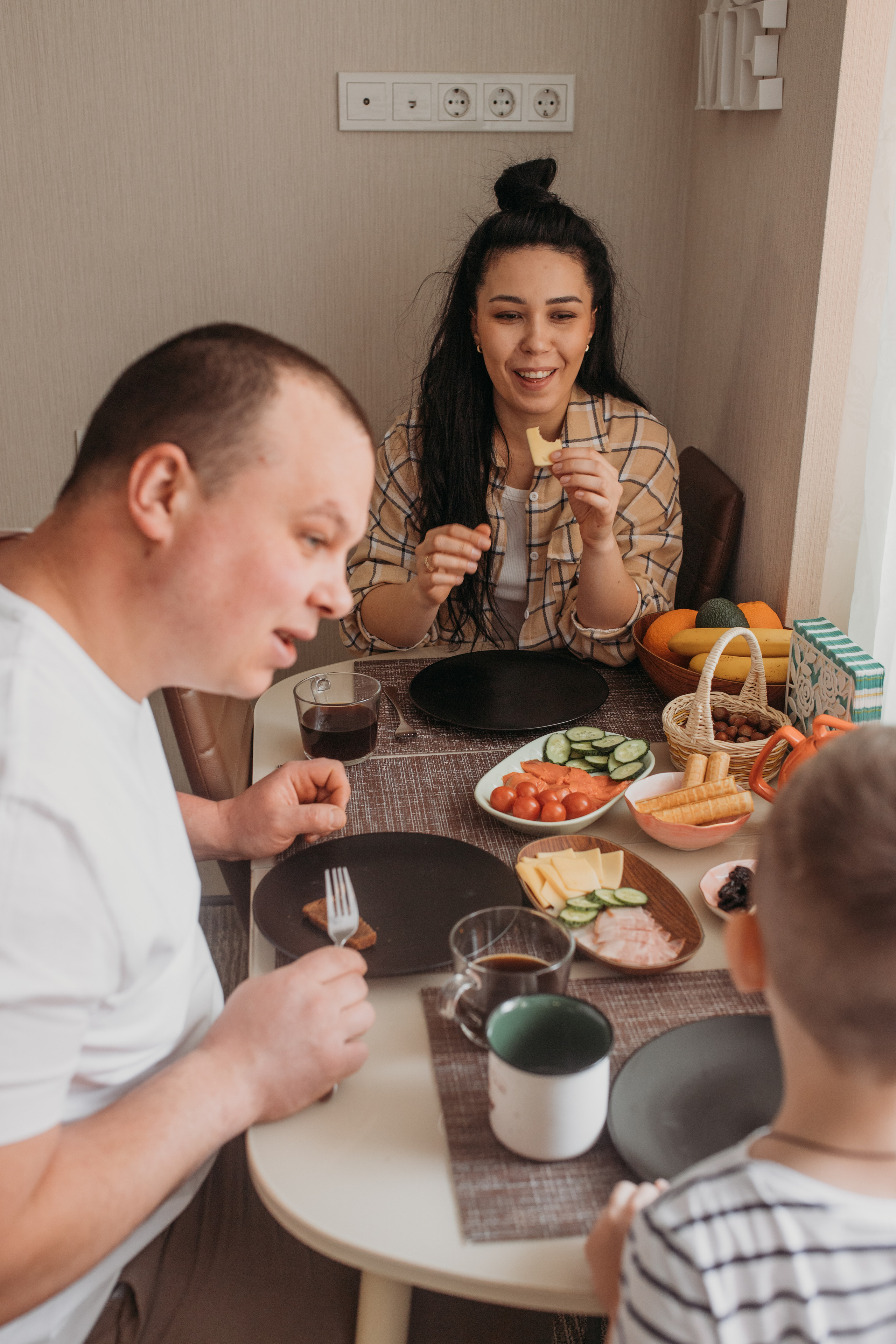 Семейный завтрак. Семейный и домашний фотограф в Москве и МО Королева Валерия