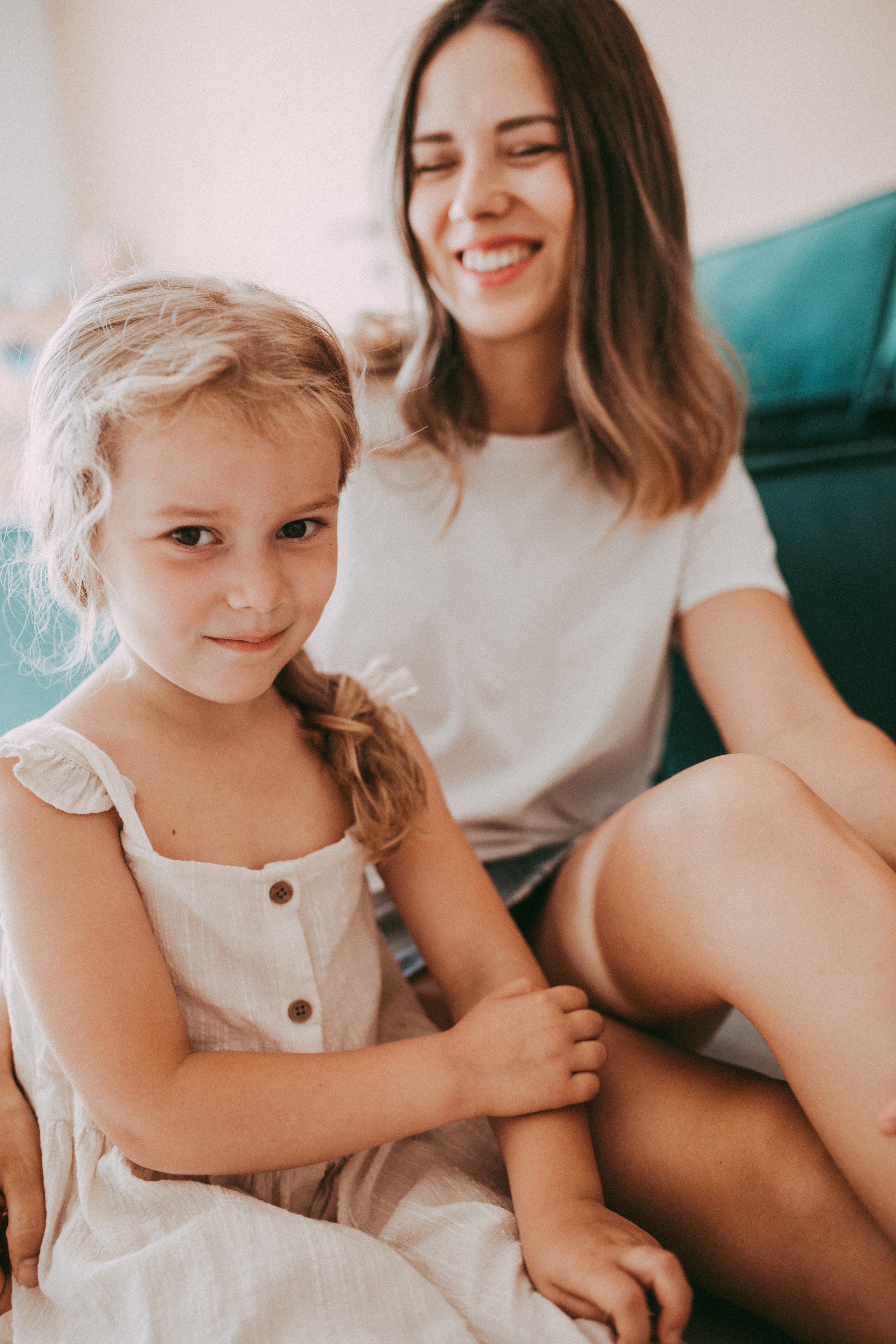 Марина с дочками. Семейный и домашний фотограф в Москве и МО Королева Валерия