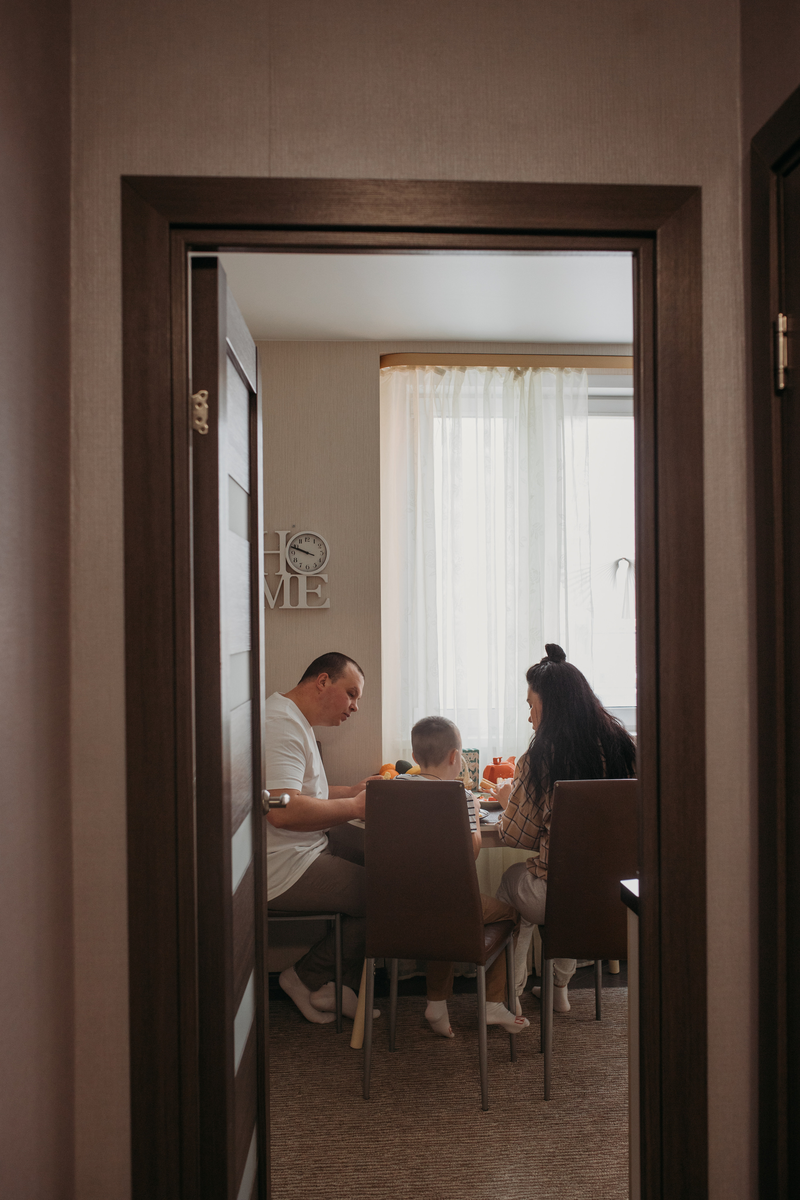 Семейный завтрак. Семейный и домашний фотограф в Москве и МО Королева Валерия