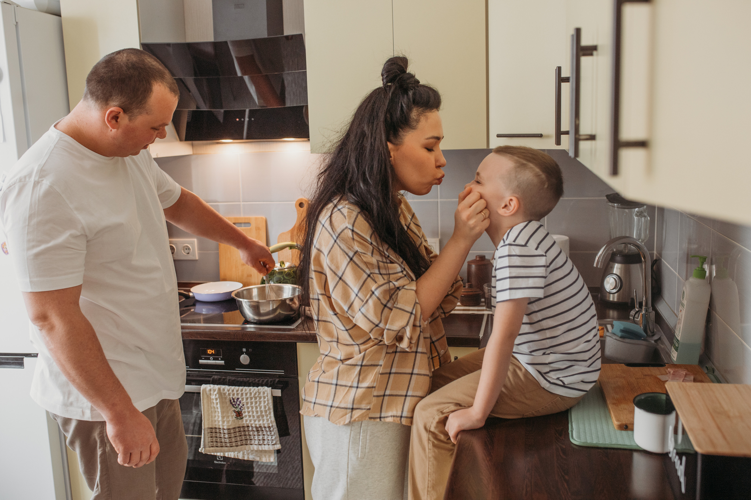 Семейный завтрак. Семейный и домашний фотограф в Москве и МО Королева Валерия