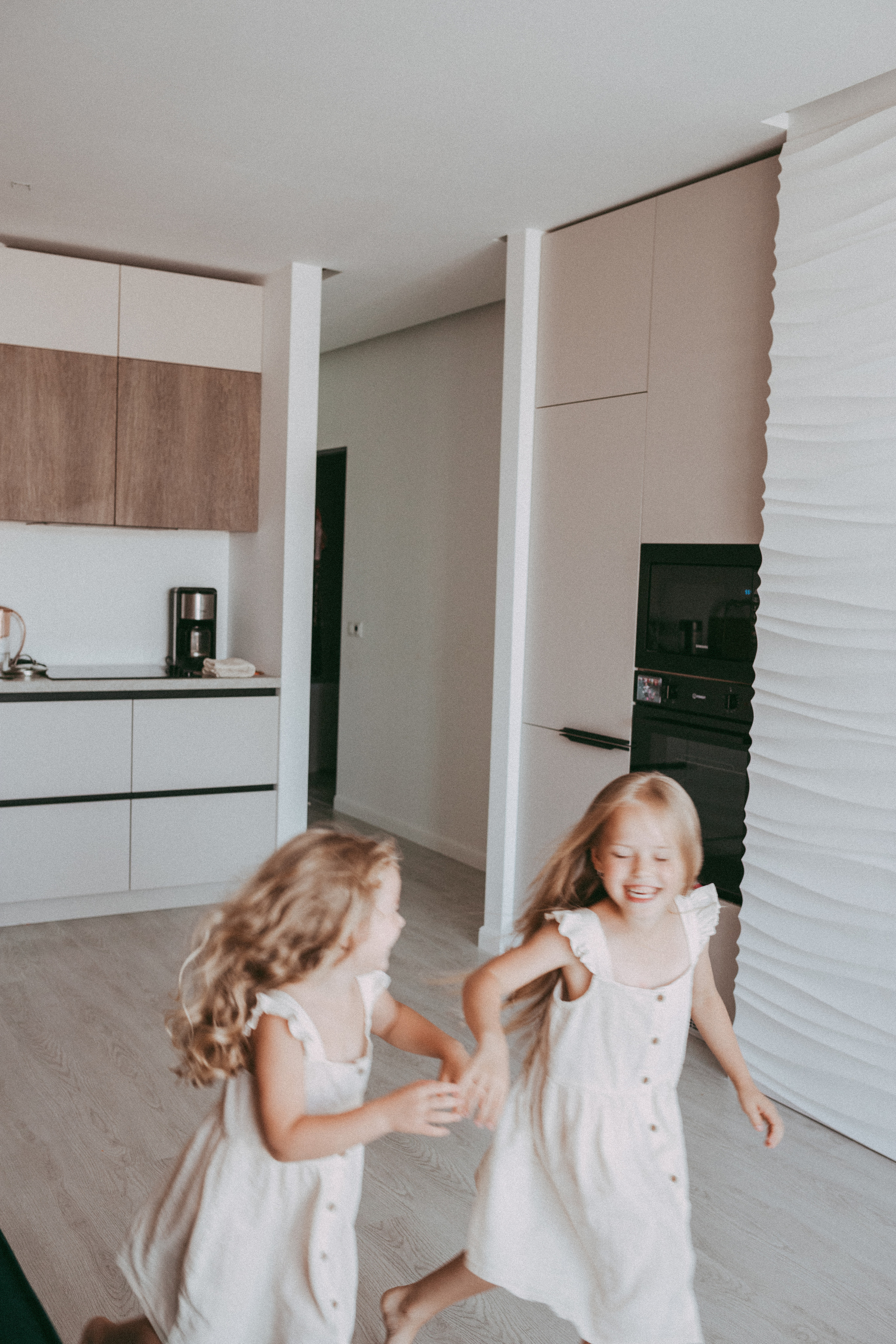 Марина с дочками. Семейный и домашний фотограф в Москве и МО Королева Валерия