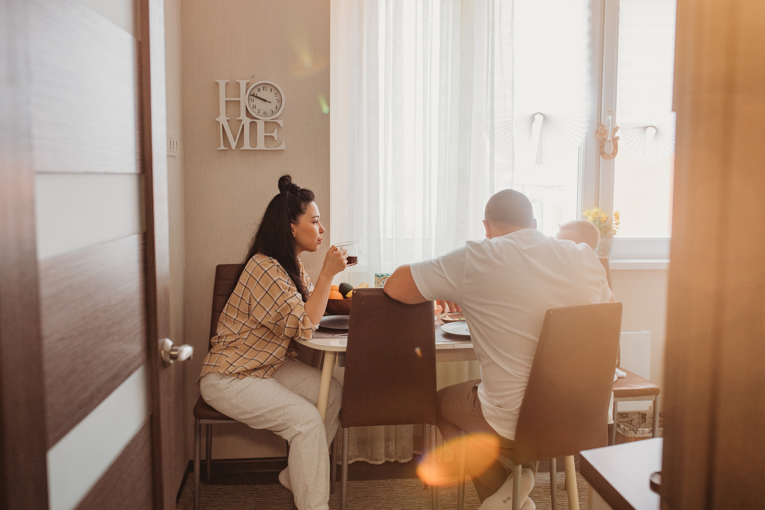Семейный завтрак. Семейный и домашний фотограф в Москве и МО Королева Валерия
