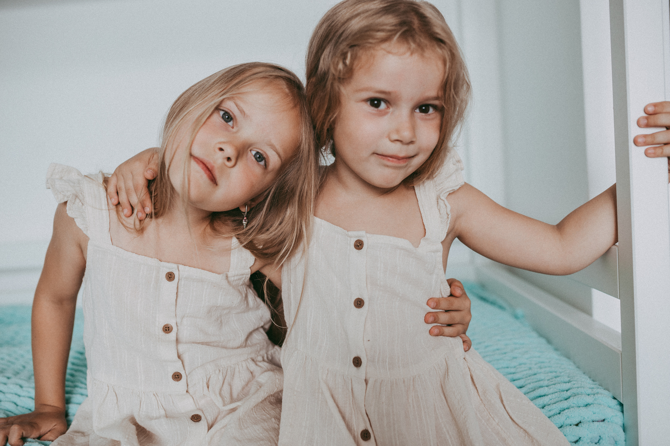 Марина с дочками. Семейный и домашний фотограф в Москве и МО Королева Валерия