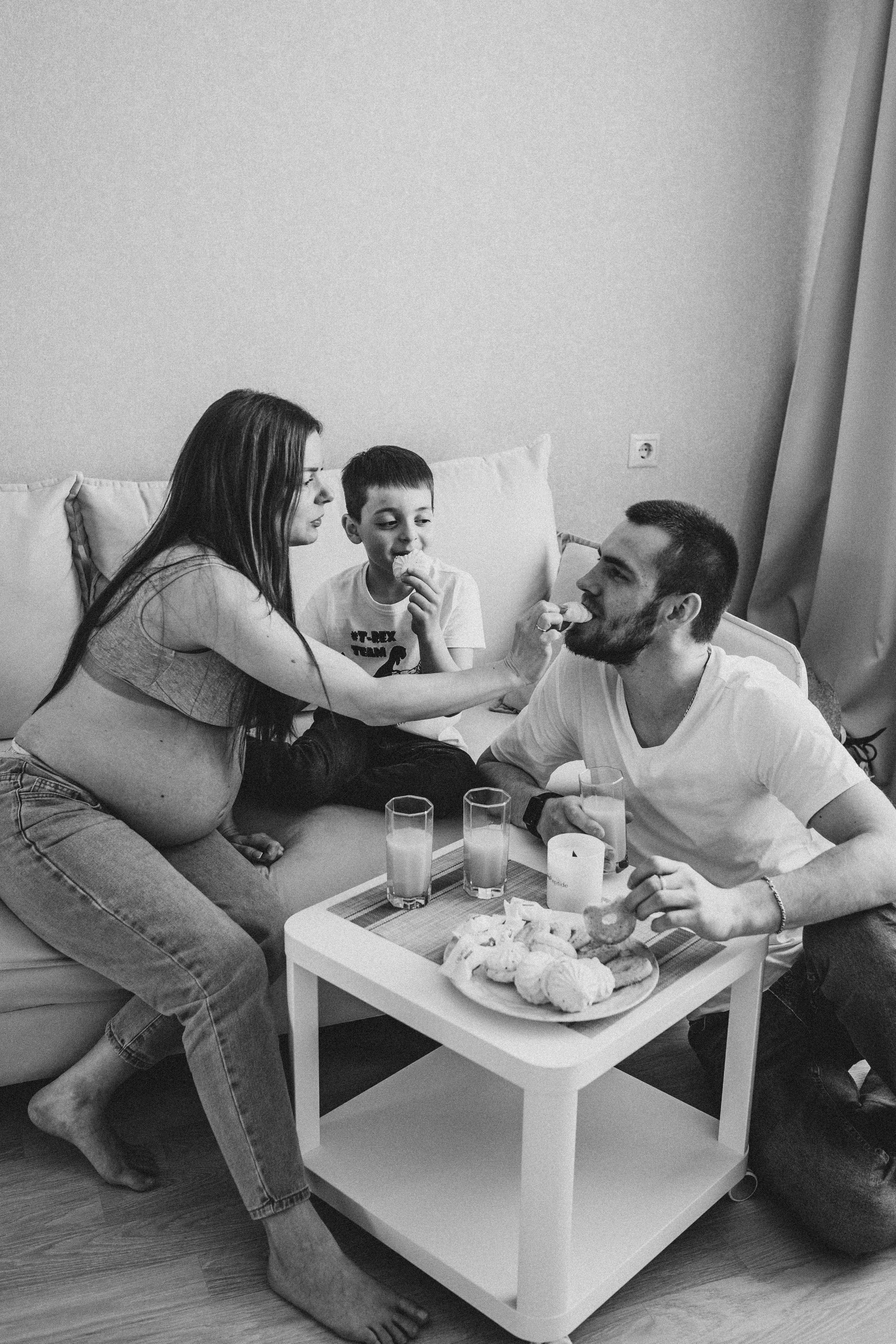 Саша с семьей. Семейный и домашний фотограф в Москве и МО Королева Валерия