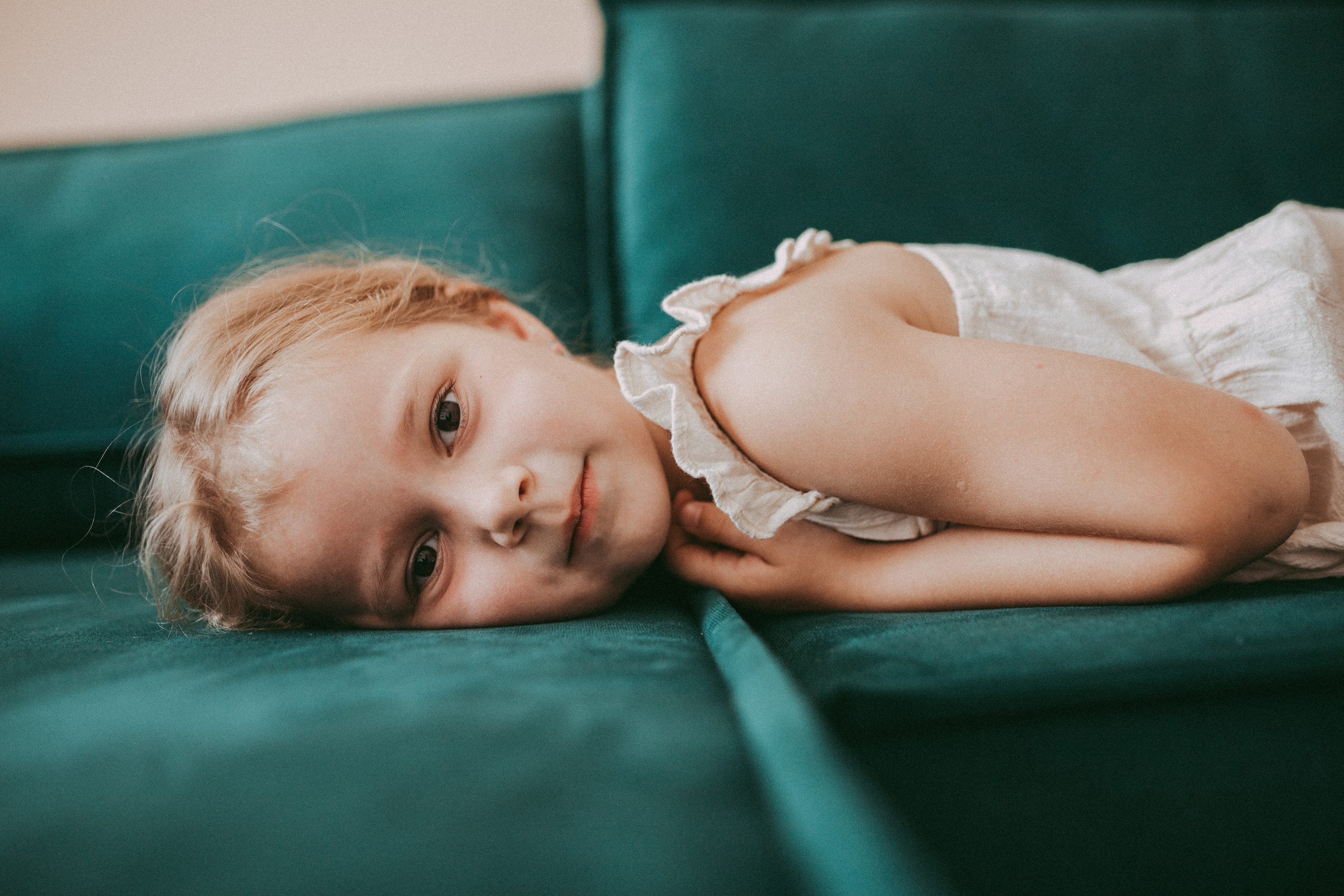 Марина с дочками. Семейный и домашний фотограф в Москве и МО Королева Валерия