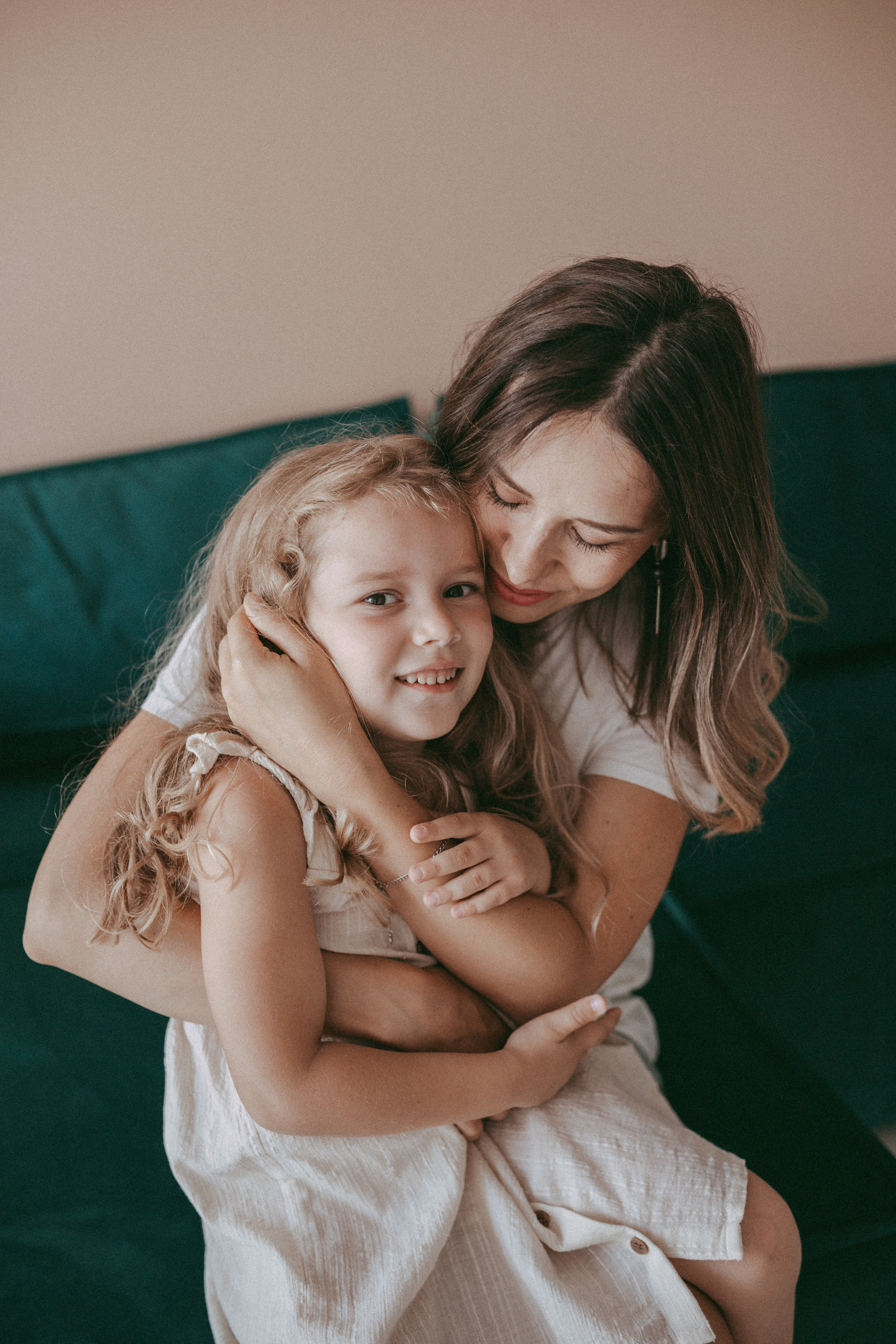 Марина с дочками. Семейный и домашний фотограф в Москве и МО Королева Валерия