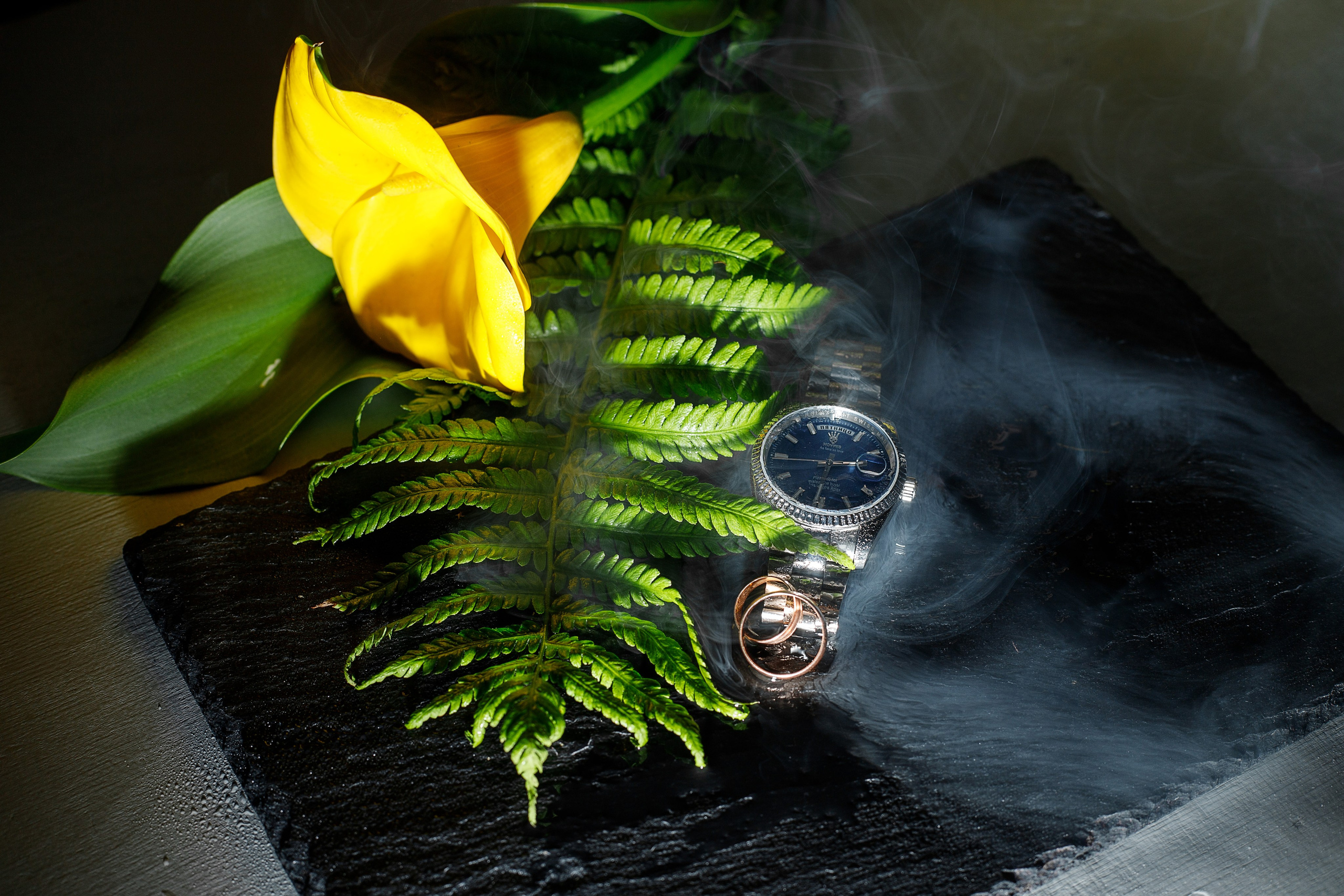 Магия свадебного дня в Новосибирске, свадебная лавстори в студии и на уличной локации. Фотограф Ольга Баранова