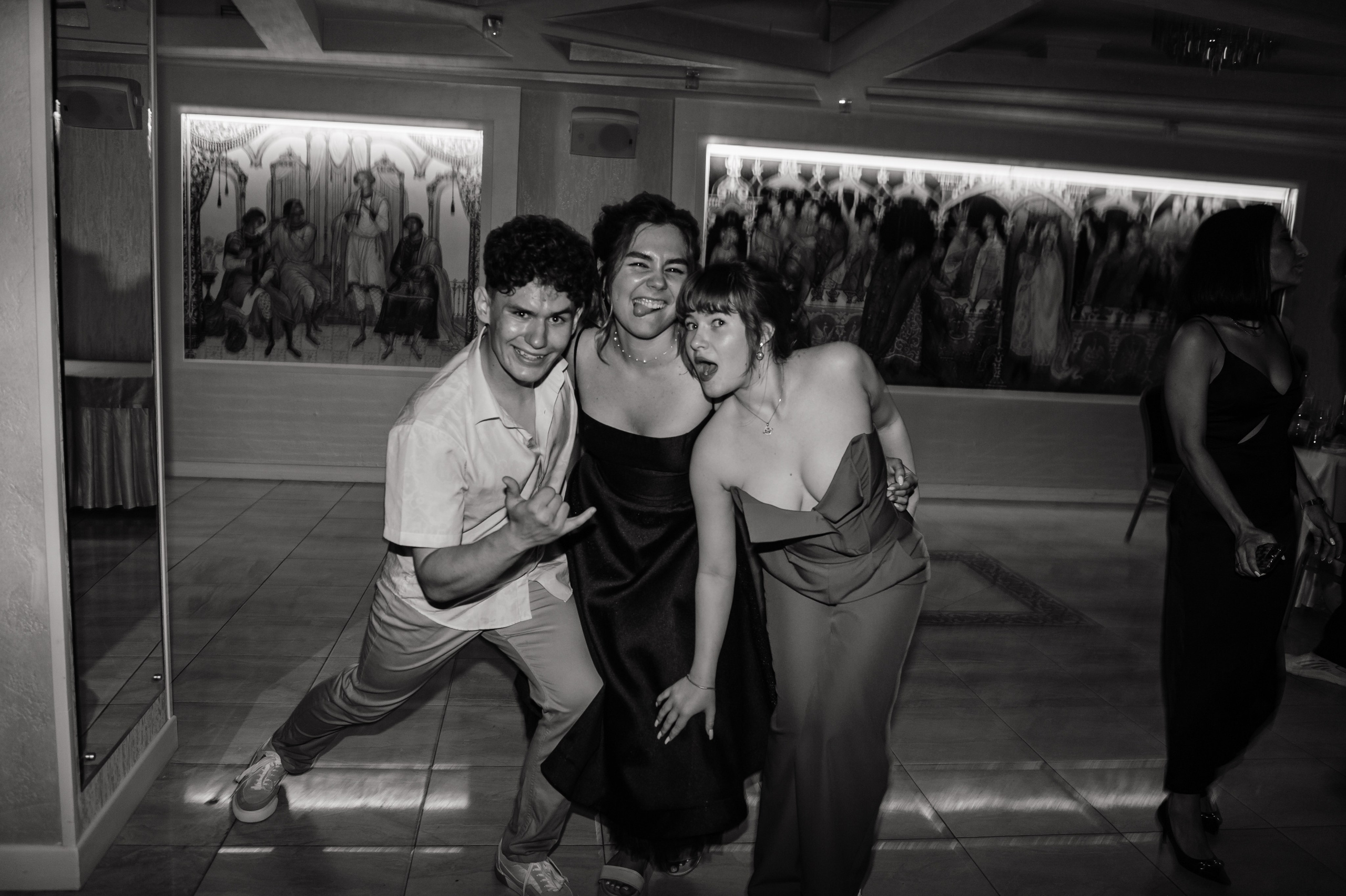 Выпускной 2024. Дмитрий Черяник свадебный и семейный фотограф