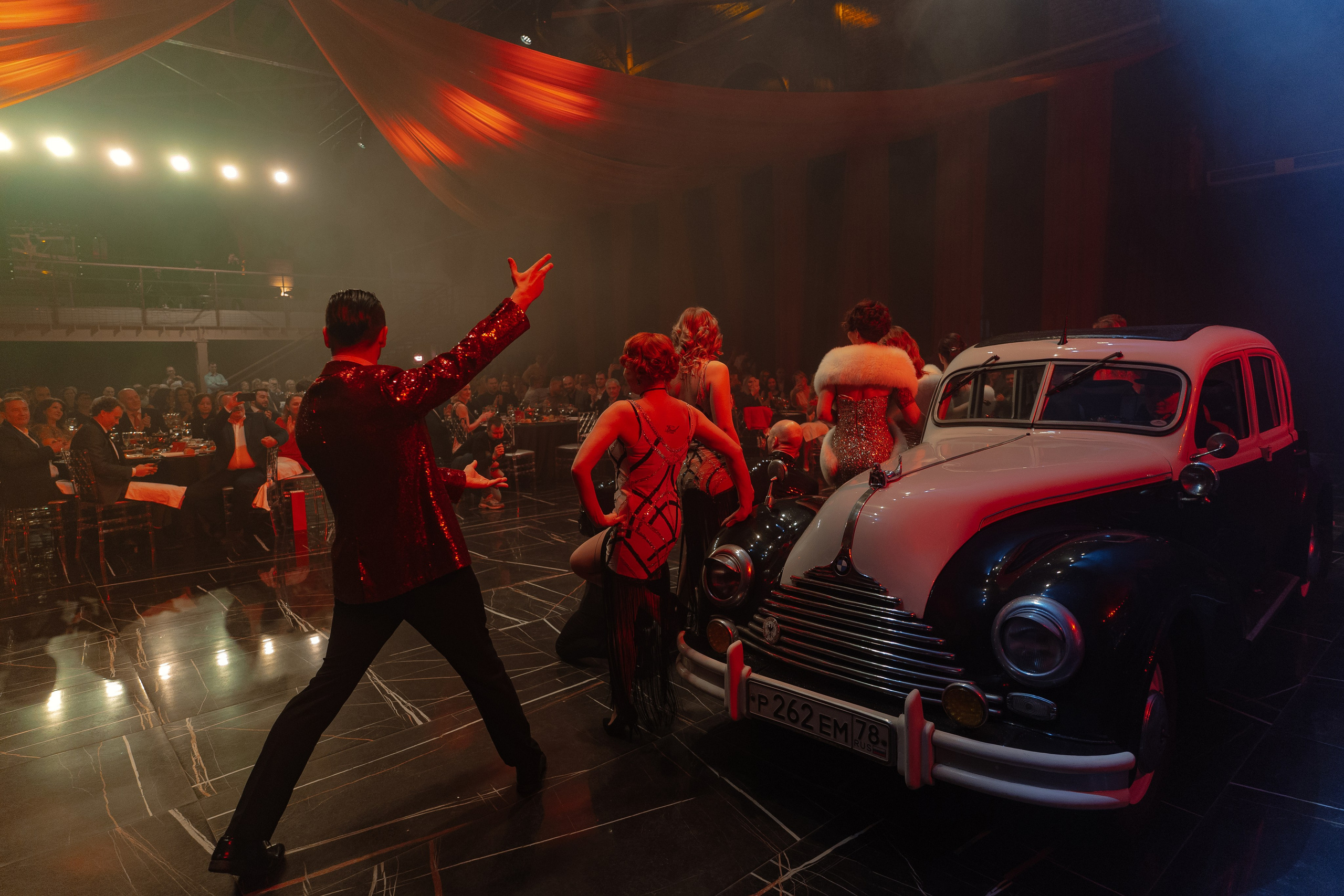 Новогодний корпоратив. КОРПОРАТИВНЫЙ, ИМИДЖЕВЫЙ И РЕПОРТАЖНЫЙ ФОТОГРАФ МАКСИМ МЕШ