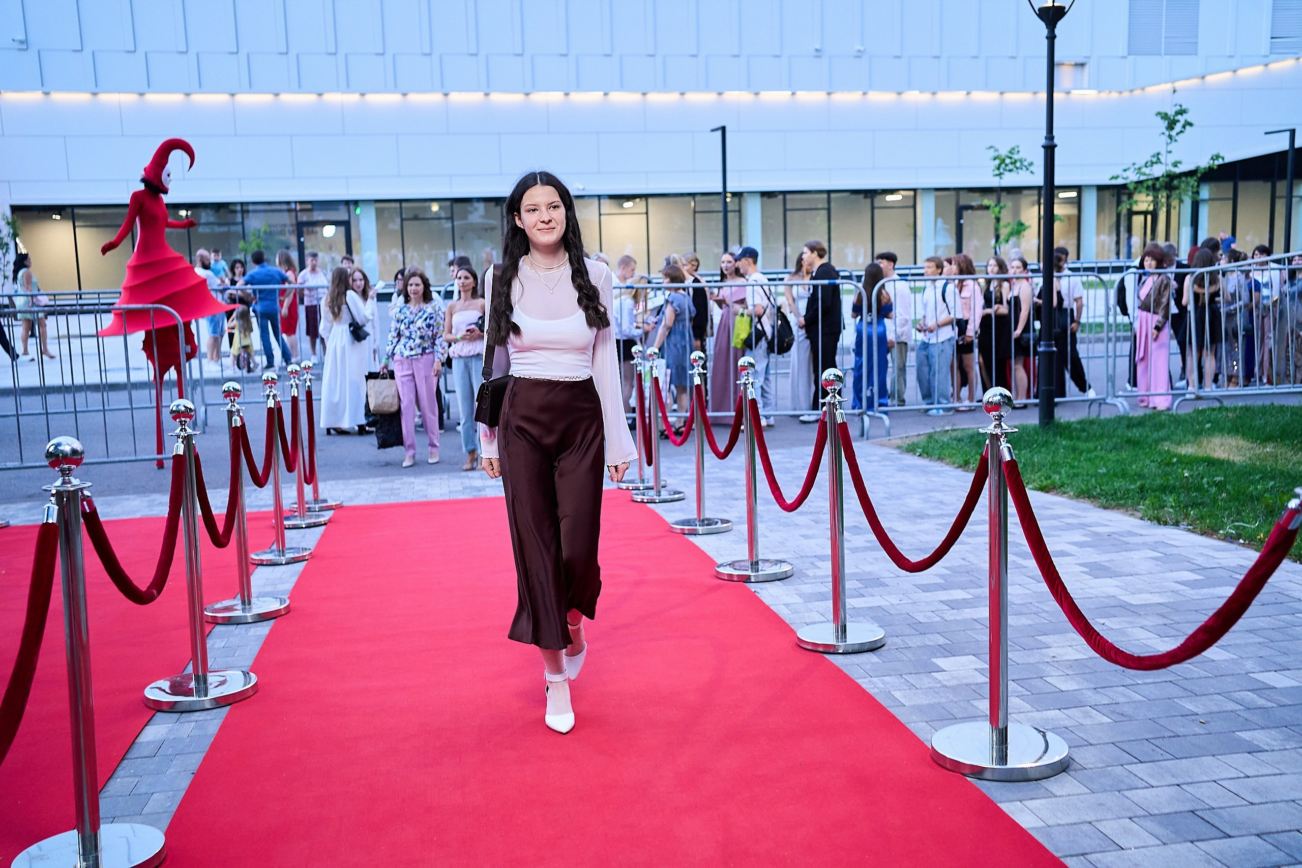 Выпускной 2024 концертный зал Академия ВТБ. Фотограф и Видеограф в Москве. Олег Корушев