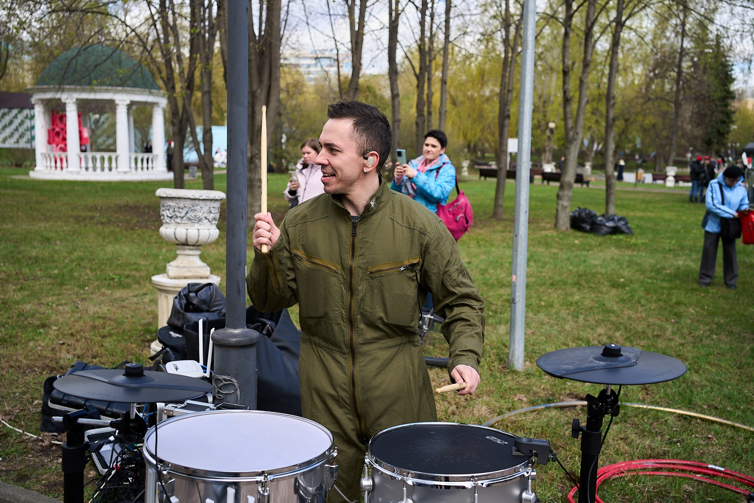 Субботник у Управления делами Мэра и Правительства Москвы. Фотограф и Видеограф в Москве. Олег Корушев