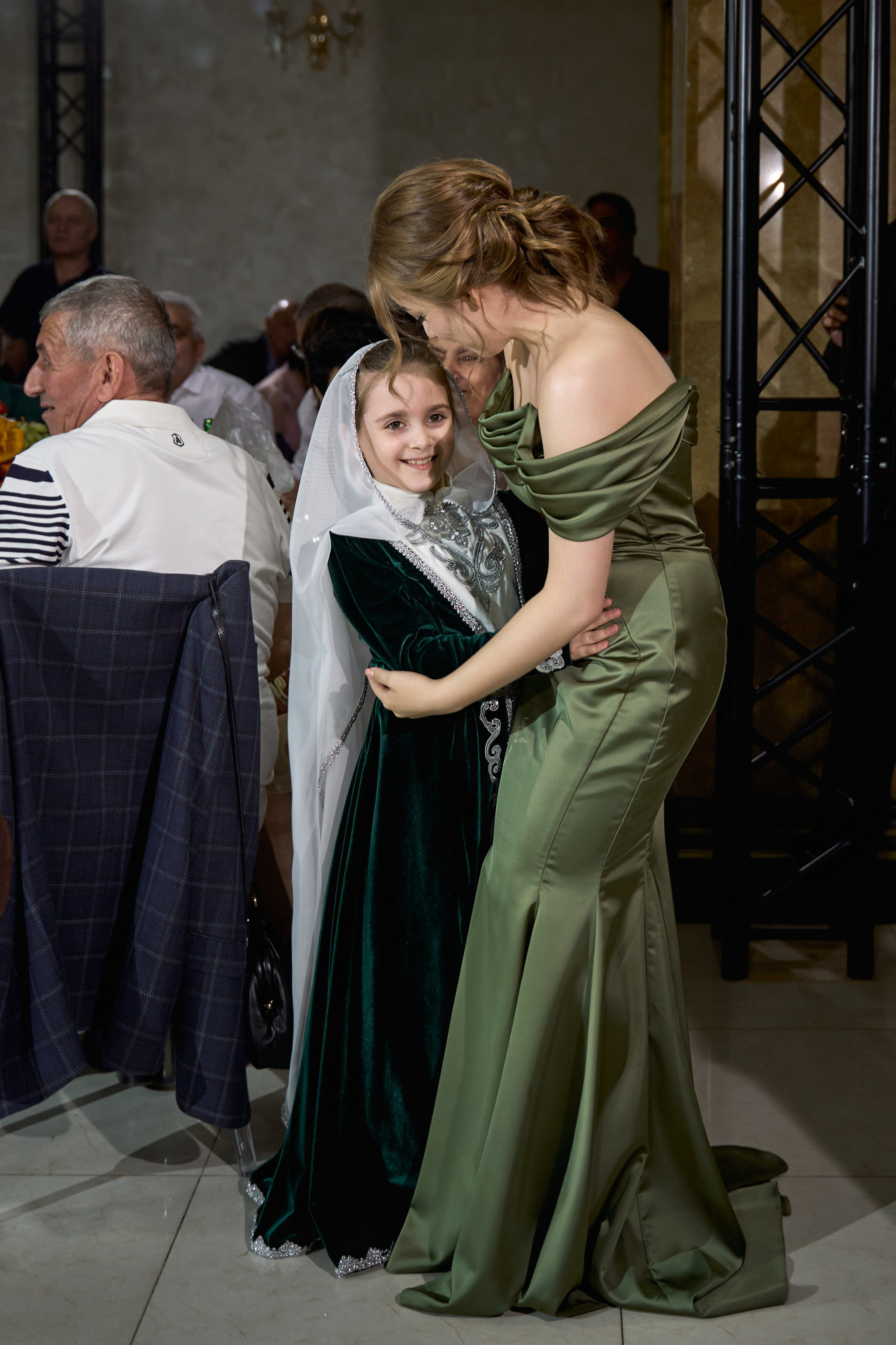 Красивое и чувственное сватовство Рафаэля & Алины в GOLDEN PALACE от ТВИНС СТУДИО. ТВИНС СТУДИО — лучшие свадебные фотографы и видеографы в Краснодаре