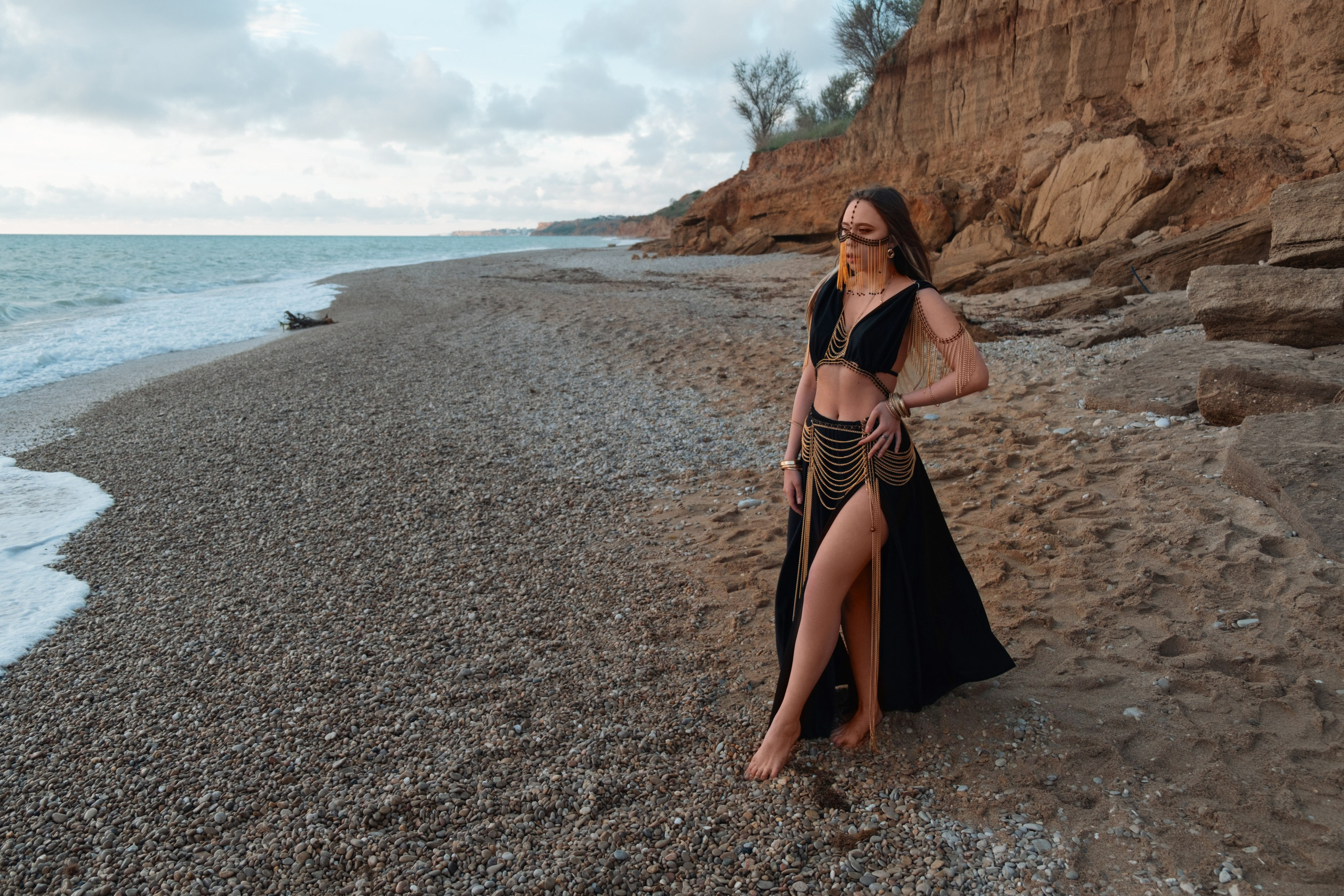 Фотосессия у моря, арабская эстетика. Профессиональная фотосъемка в Крыму. Натуральные эмоции и живые кадры. Забронируйте дату прямо сейчас!