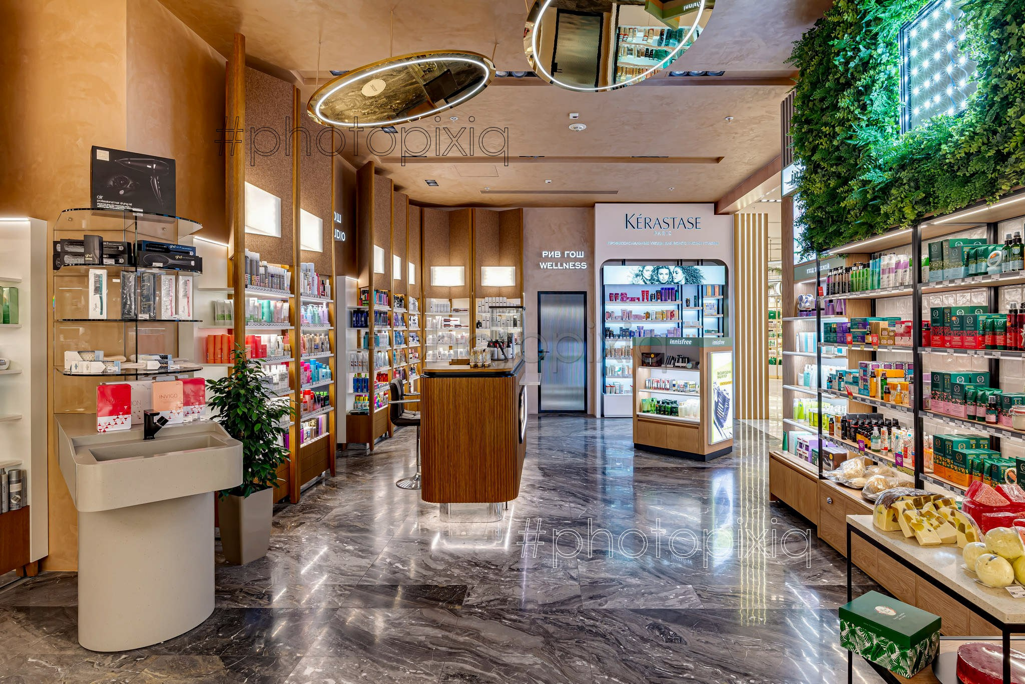 Интерьерная съёмка магазина парфюмерии и косметики Рив Гош. Интерьерная съёмка и виртуальные туры — Интерьерный фотограф Кузнецов Сергей (photopixiq)