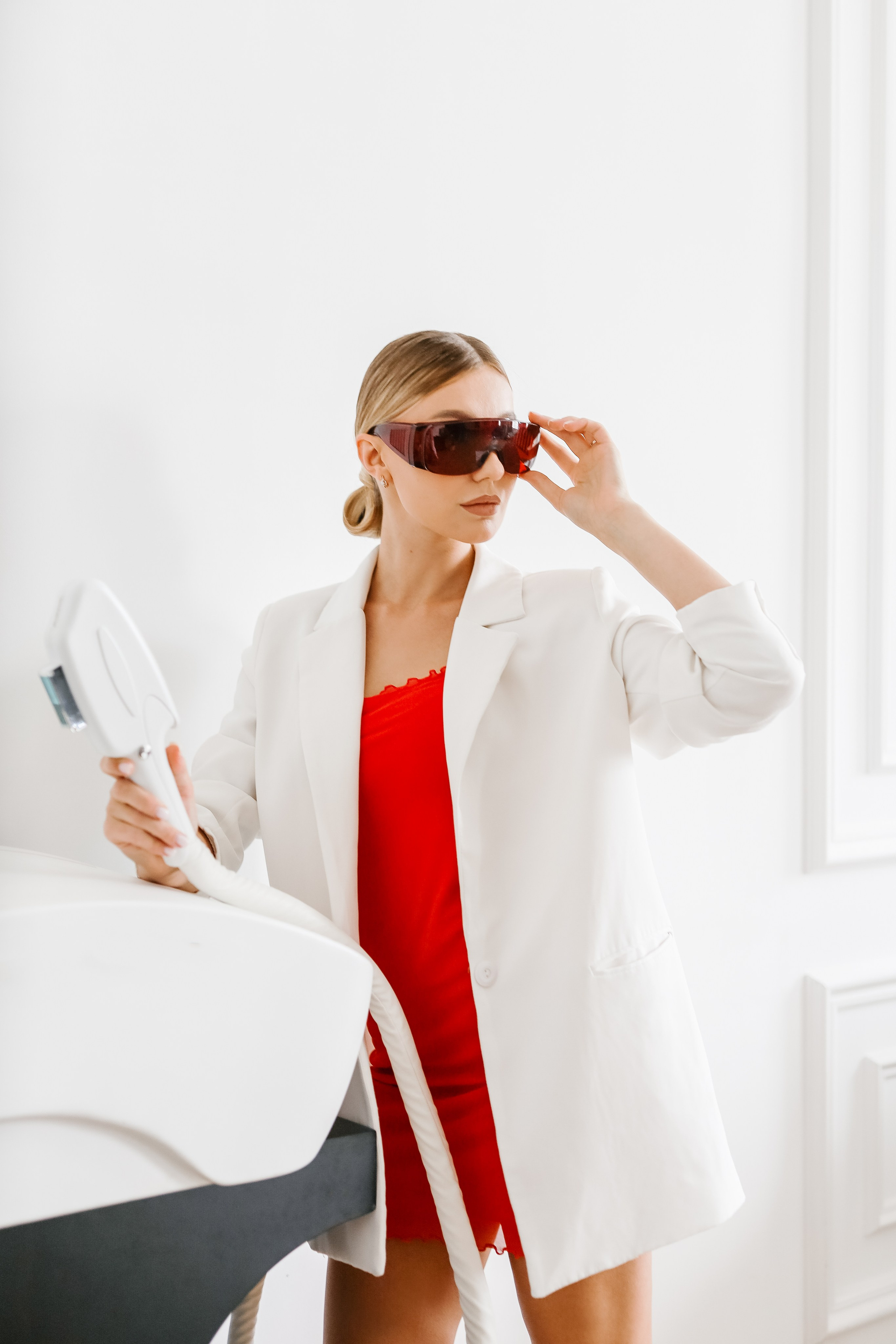 Контент для мастера лазерной эпиляции Кристины. Фотопродакшн продающего контента