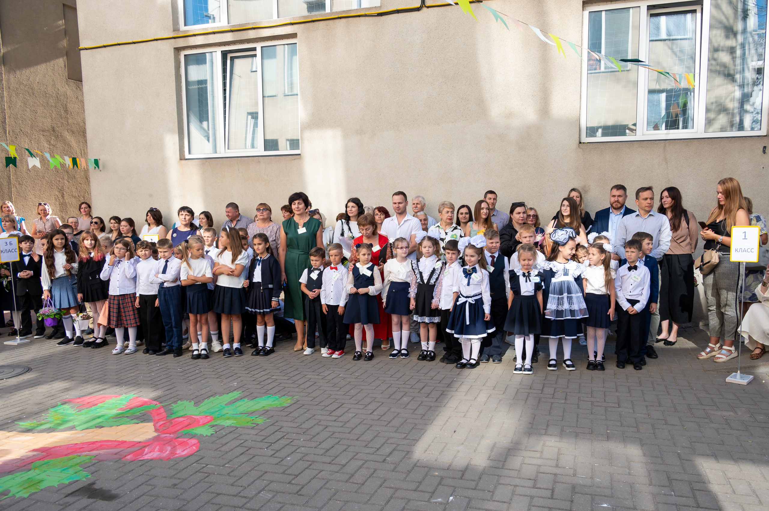 Школьная фотосессия в Туле. Портретный, семейный, свадебный фотограф. Бизнес, контент съёмка. Тула