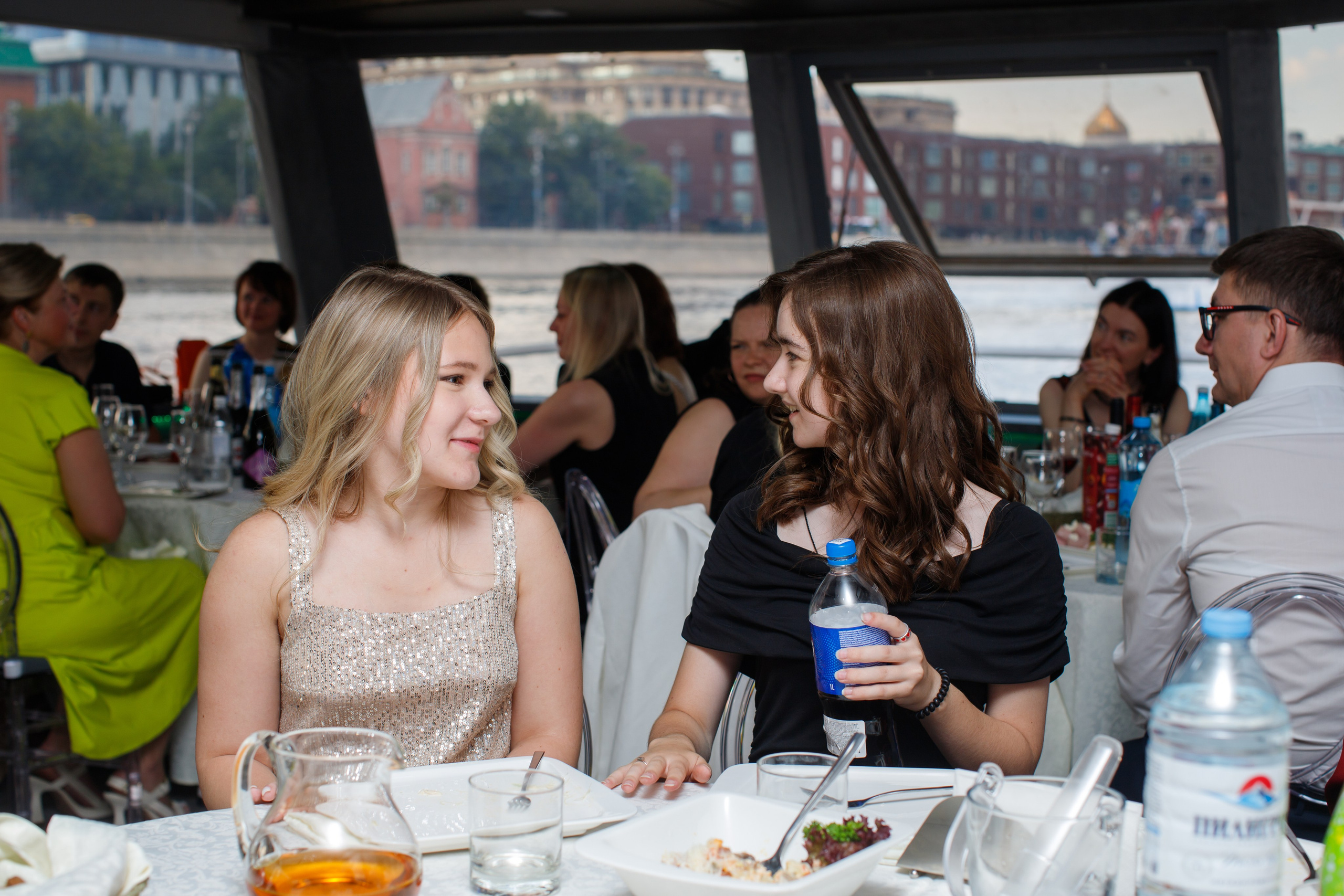 9 класс / Гимназия № 1558 имени Росалии де Кастро / Выпускной. Детский и семейный фотограф Мария Киселёва. Москва