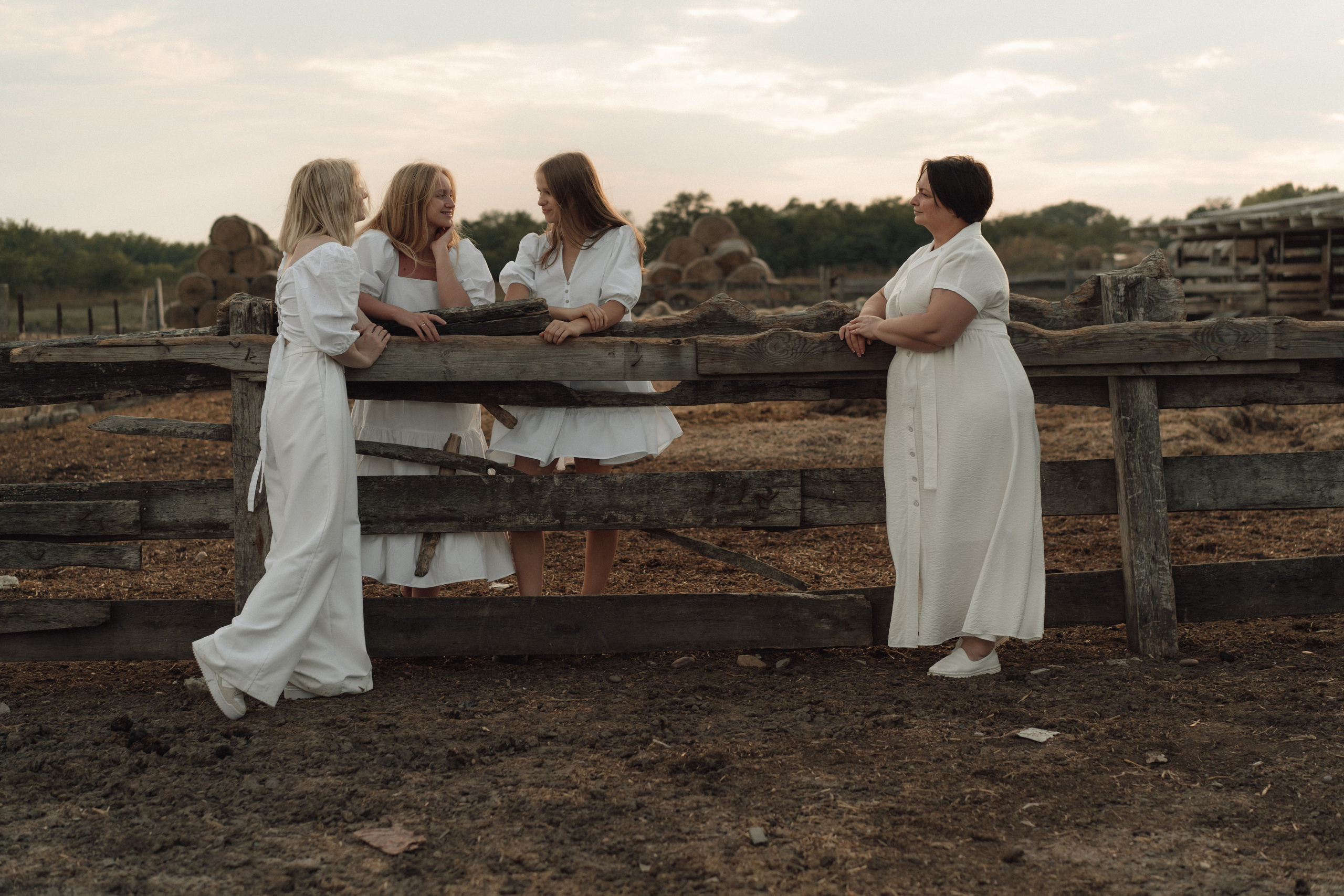 ТРИ ДОЧЕРИ-ЭТО ТРИ НЕЖНОСТИ, ТРИ РАДОСТИ И ТРИ ОТРАЖЕНИЯ МАМИНОГО СЕРДЦА. Семейный и детский фотограф Анна Бренч