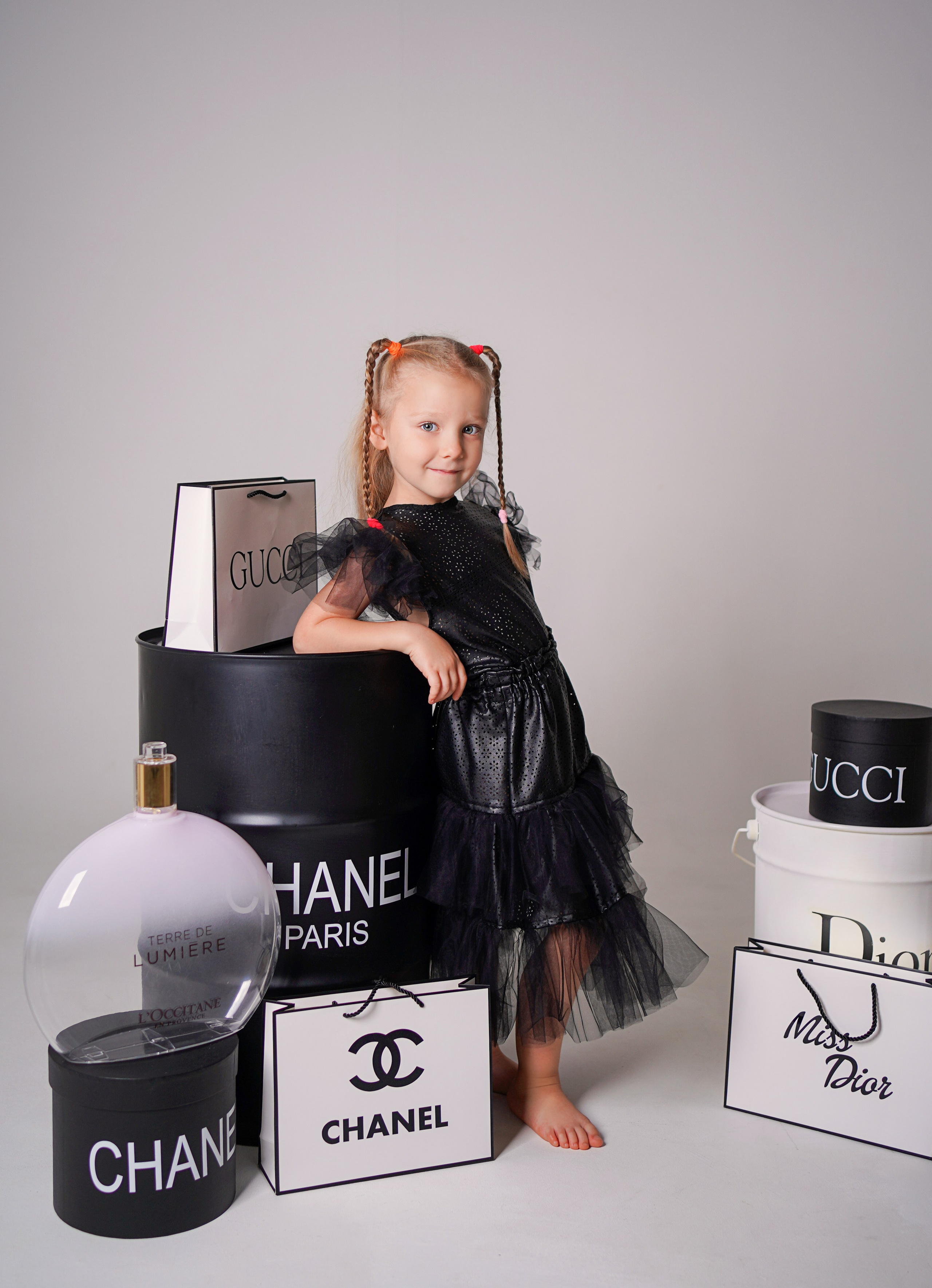 Девочки. Детский и семейный фотограф. Фотограф новорожденный в Астрахани Марина