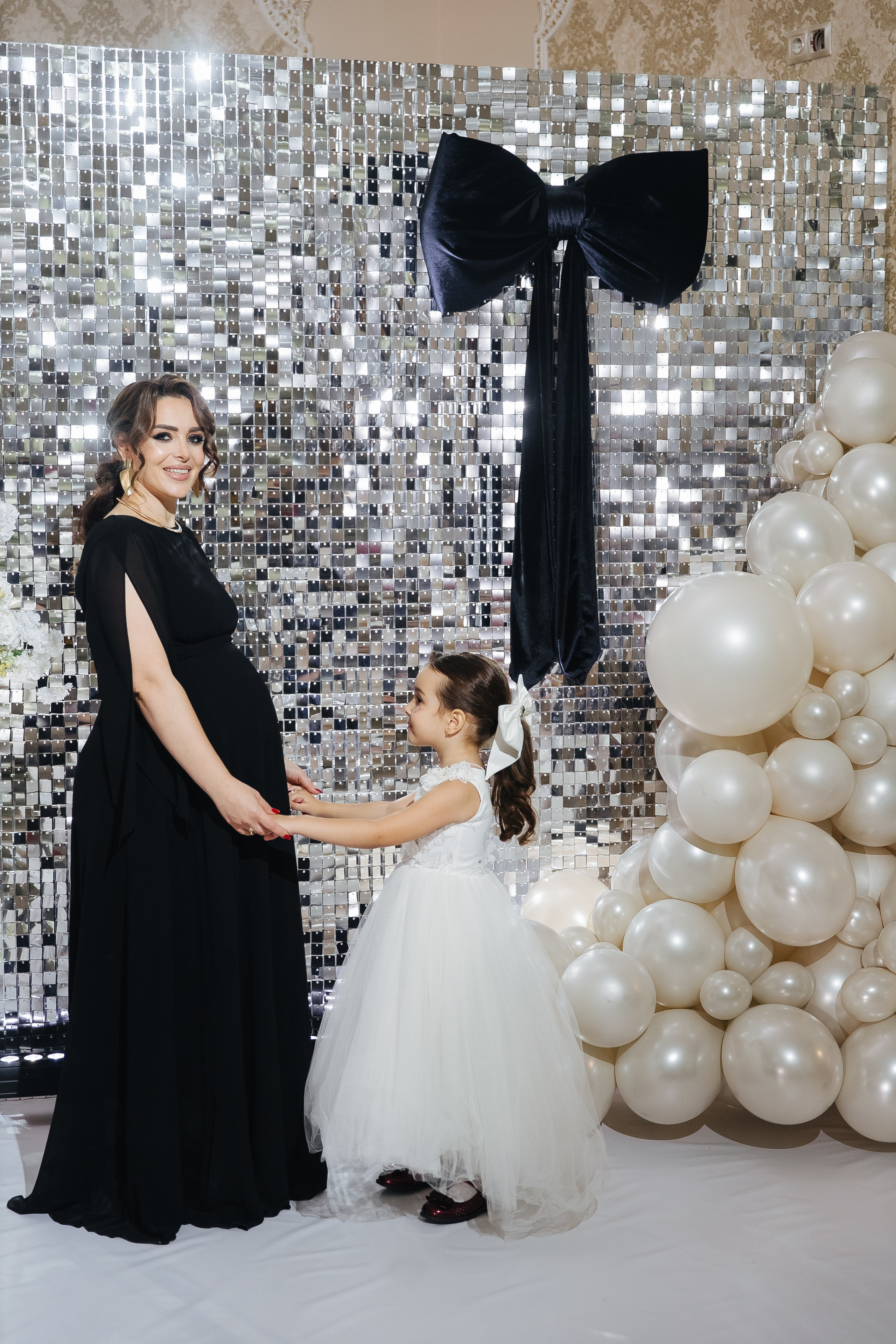 Ани и Назели. 35&5 День рождения, «Янтарь». Фотограф в Красноярске Надежда Воскресенская