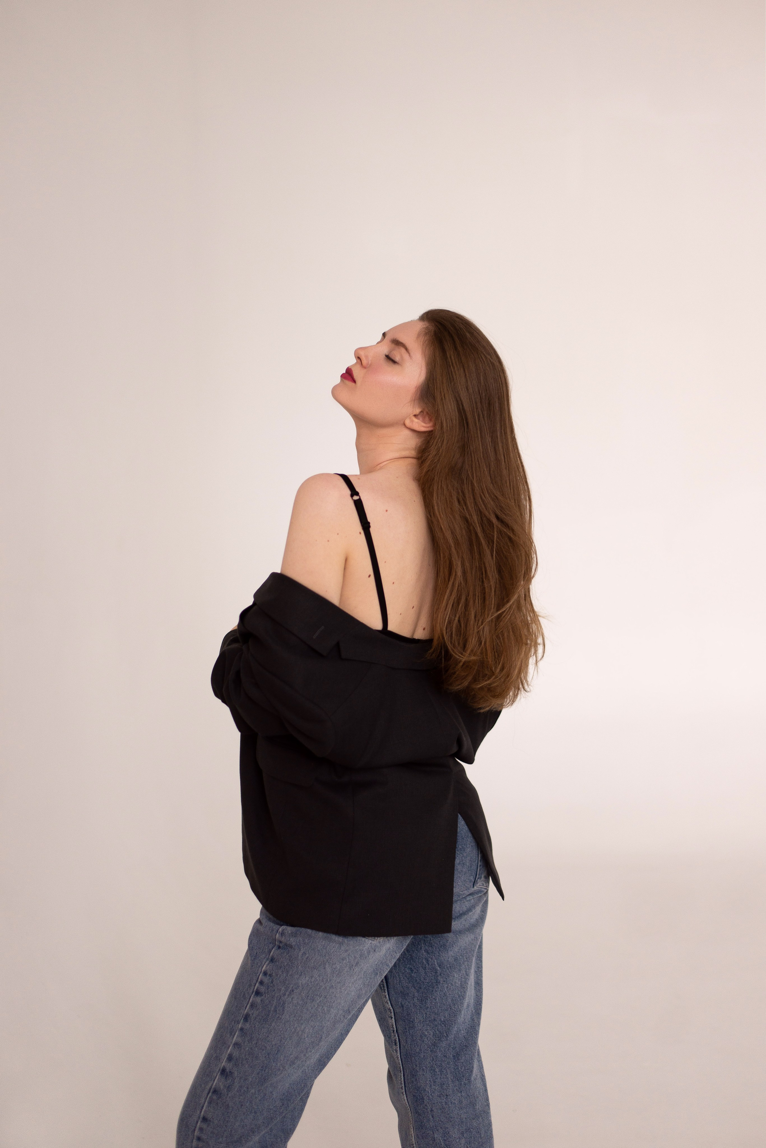 Смотреть серию. ЖЕНСКИЙ ФОТОГРАФ КРИСТИНА ВИГЕЛЬ