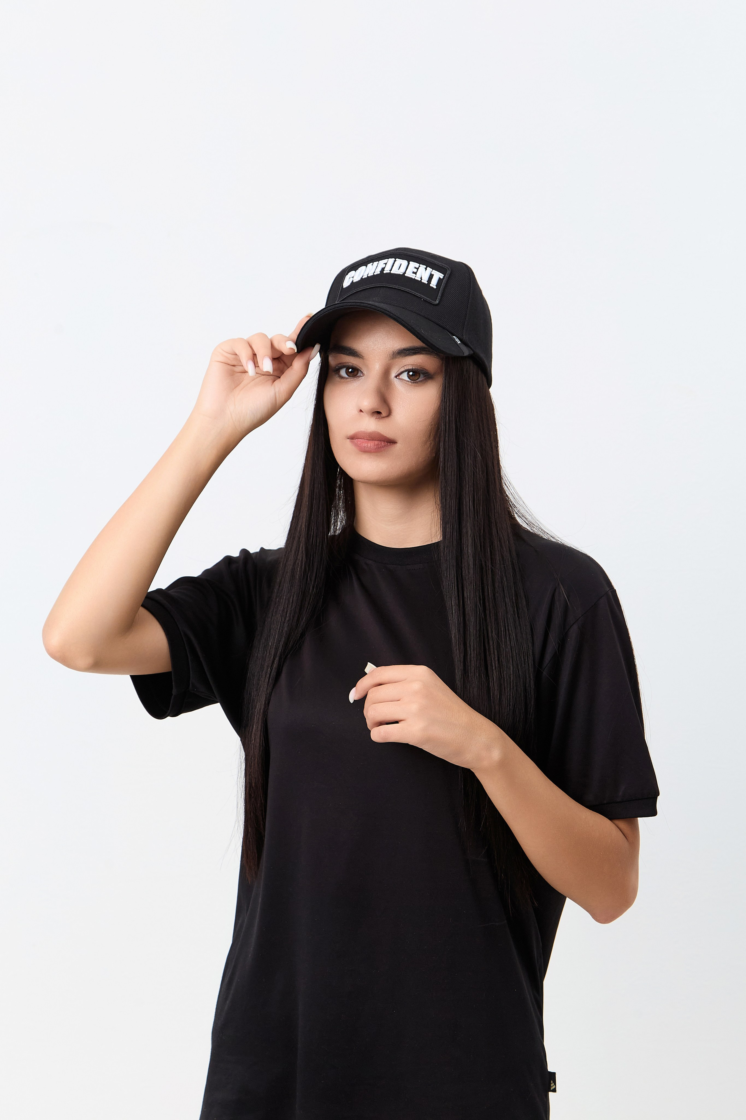 Фото кепок для маркетплейсов. Фотограф Руслан Потапов в Краснодаре