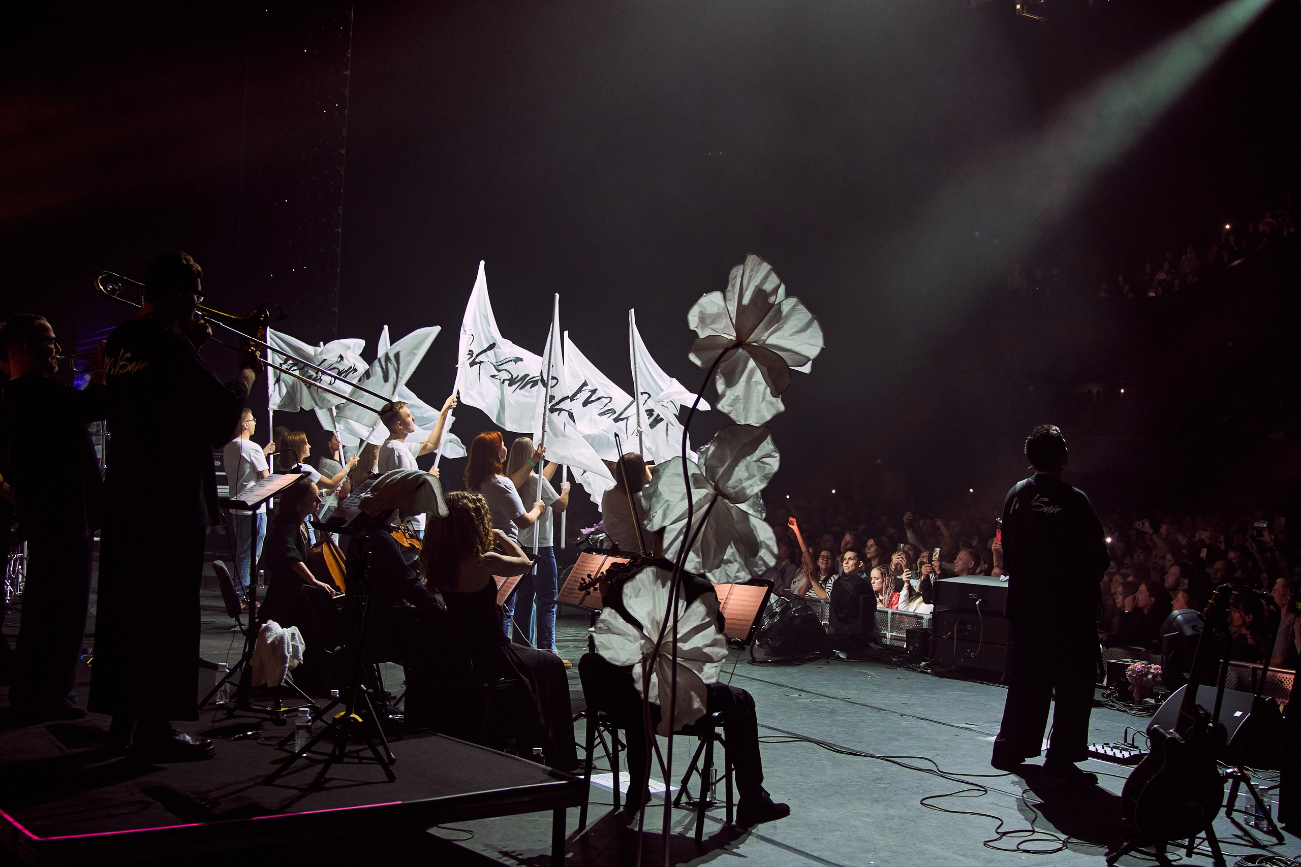 МАКСИМ & TELECLUB. Yekaterinburg, Sochi, Istanbul, Tiflis-Bshari Zaana’da fotoğrafçı