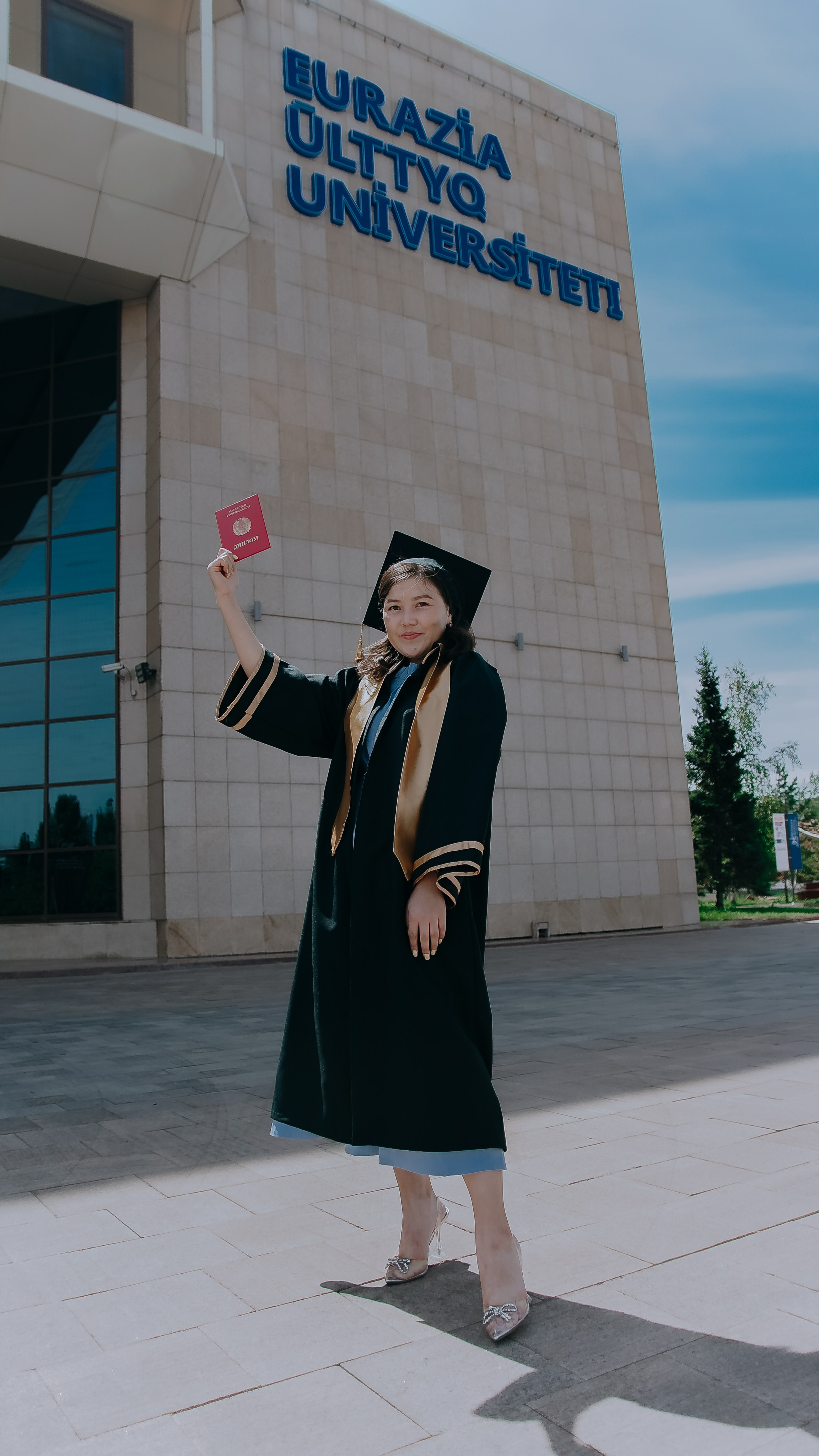 Выручение диплома ЕНУ. Уличный и студийный фотограф в Астане Ержанов Нурасыл