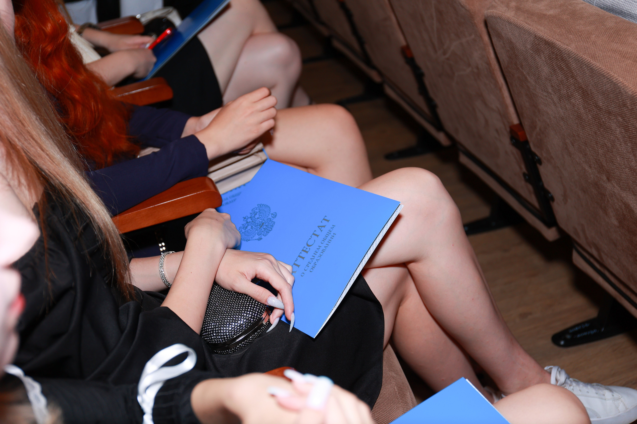 Вручение аттестатов Гимназия 87. Детский семейный фотограф Краснодар