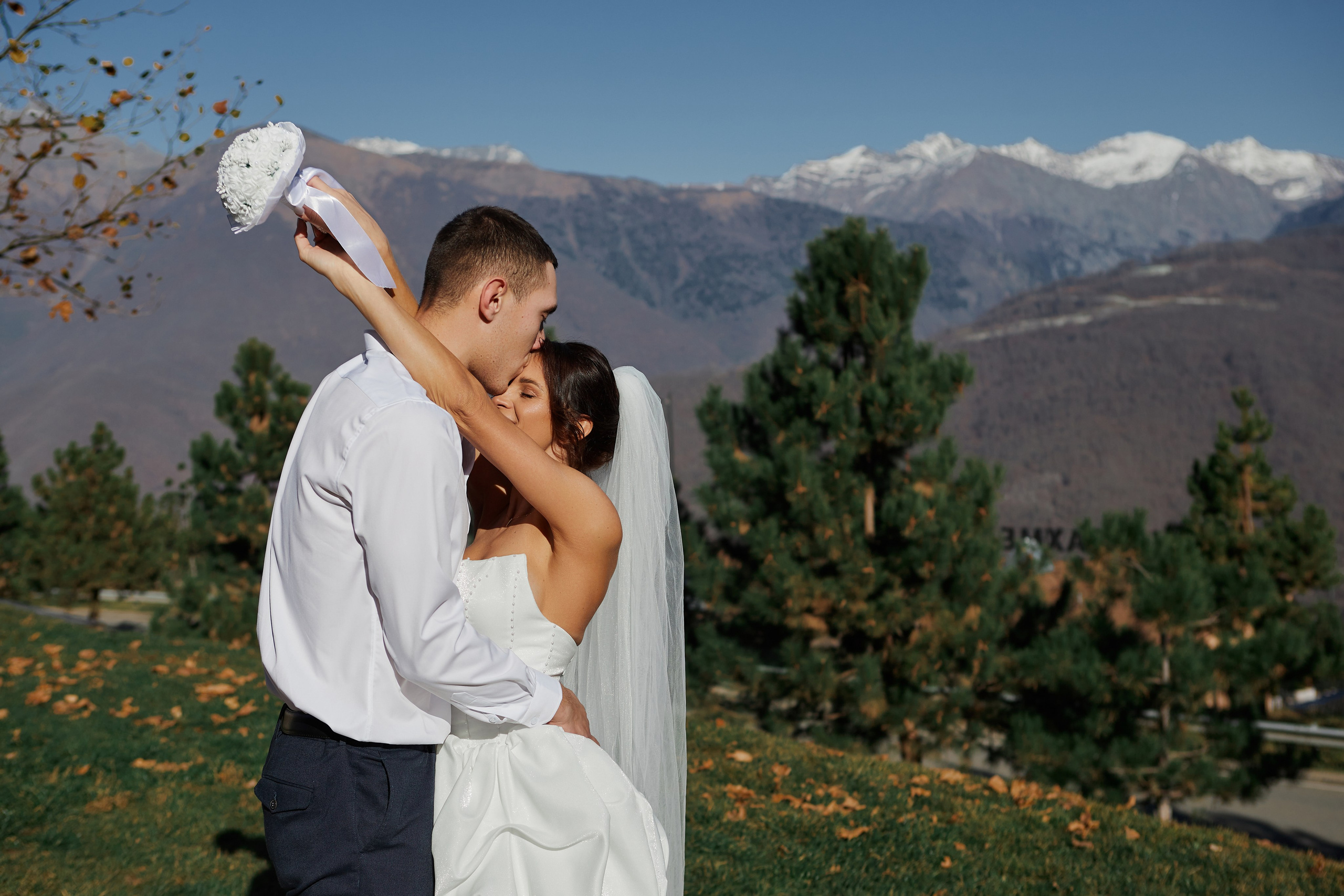 Свадебная фотосессия в Сочи-Красная поляна. фотограф Сочи-Красная поляна. Свадебный и семейный фотограф в Сочи-Красной поляне Ларионова Анна