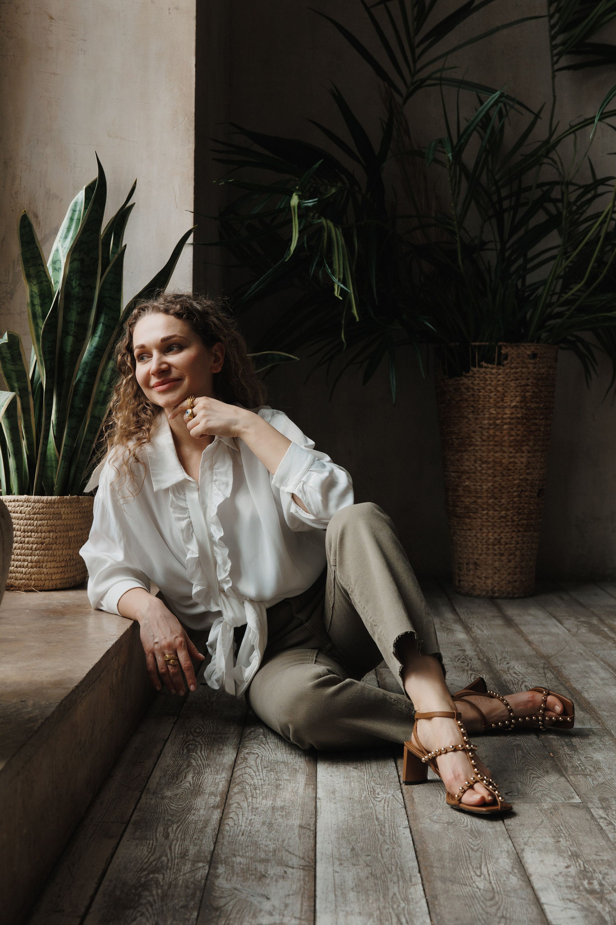 Портретный фотограф для контент съёмки в Новой Москве. Фотограф Москва. Портретный фотограф Александра Харитонова Москва Новая Москва Троицк