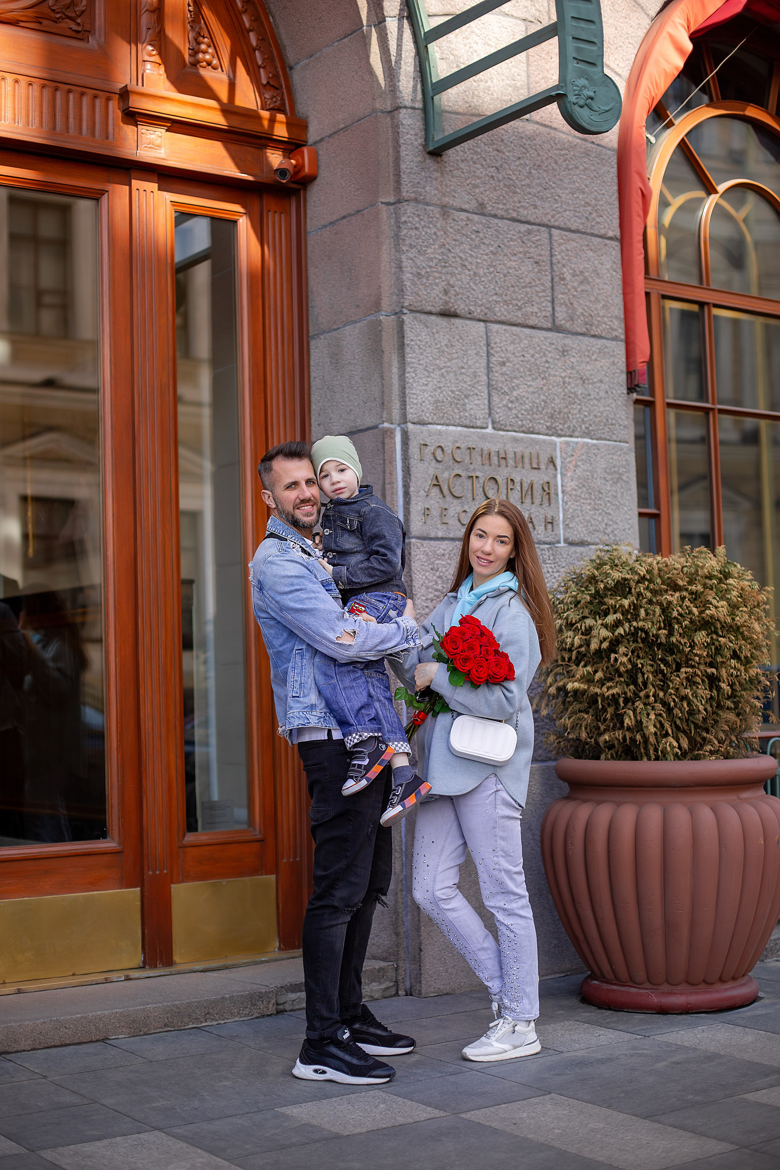 Семейная фотопрогулка. Фотограф Анастасия, СПб: живые семейные и женские фотосессии без позирования, наполненные эмоциями