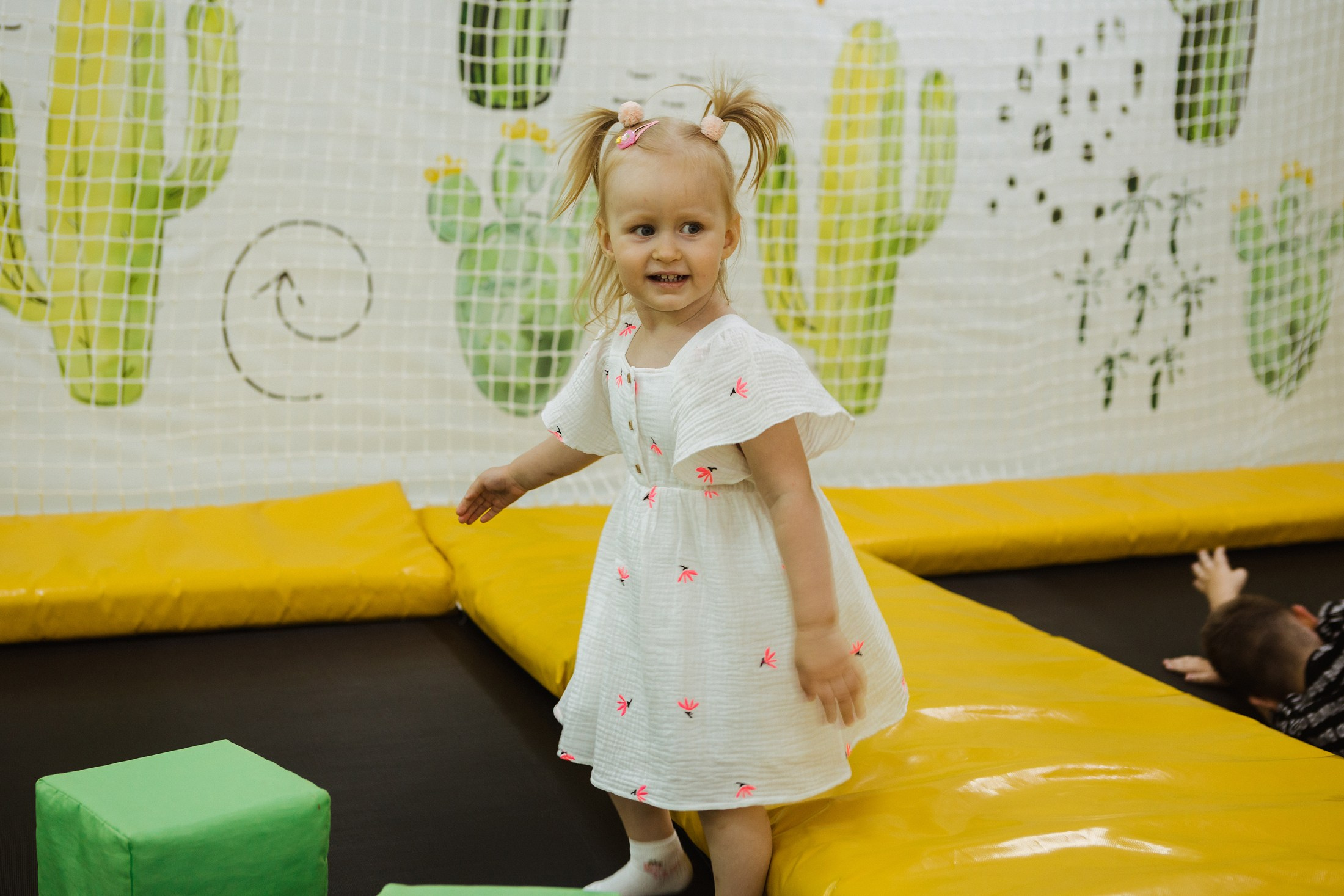 Ариша, 2 года. Cactus-LOFT. Фотографы в городе Волгограде — Людмила Агеева и Алексей Околелов