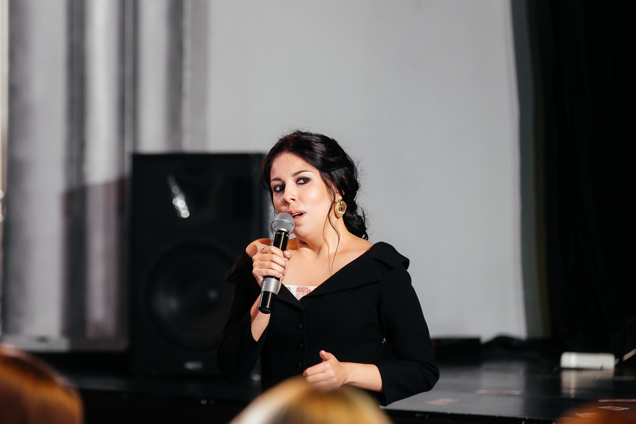 Фотозона+выступление спикеров. Фотограф в Красноярске Надежда Воскресенская