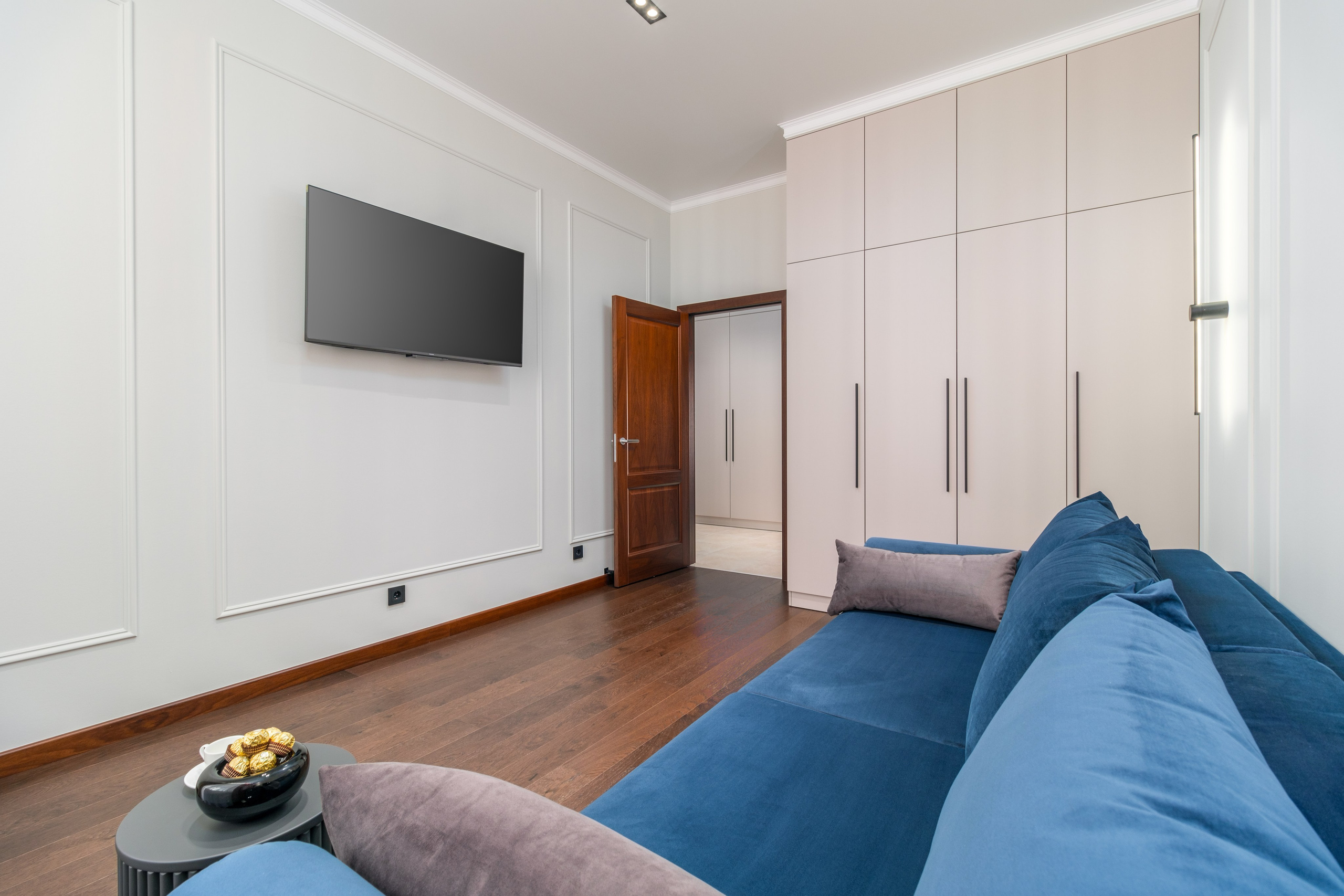 Интерьерная фотосессия двухкомнатной квартиры