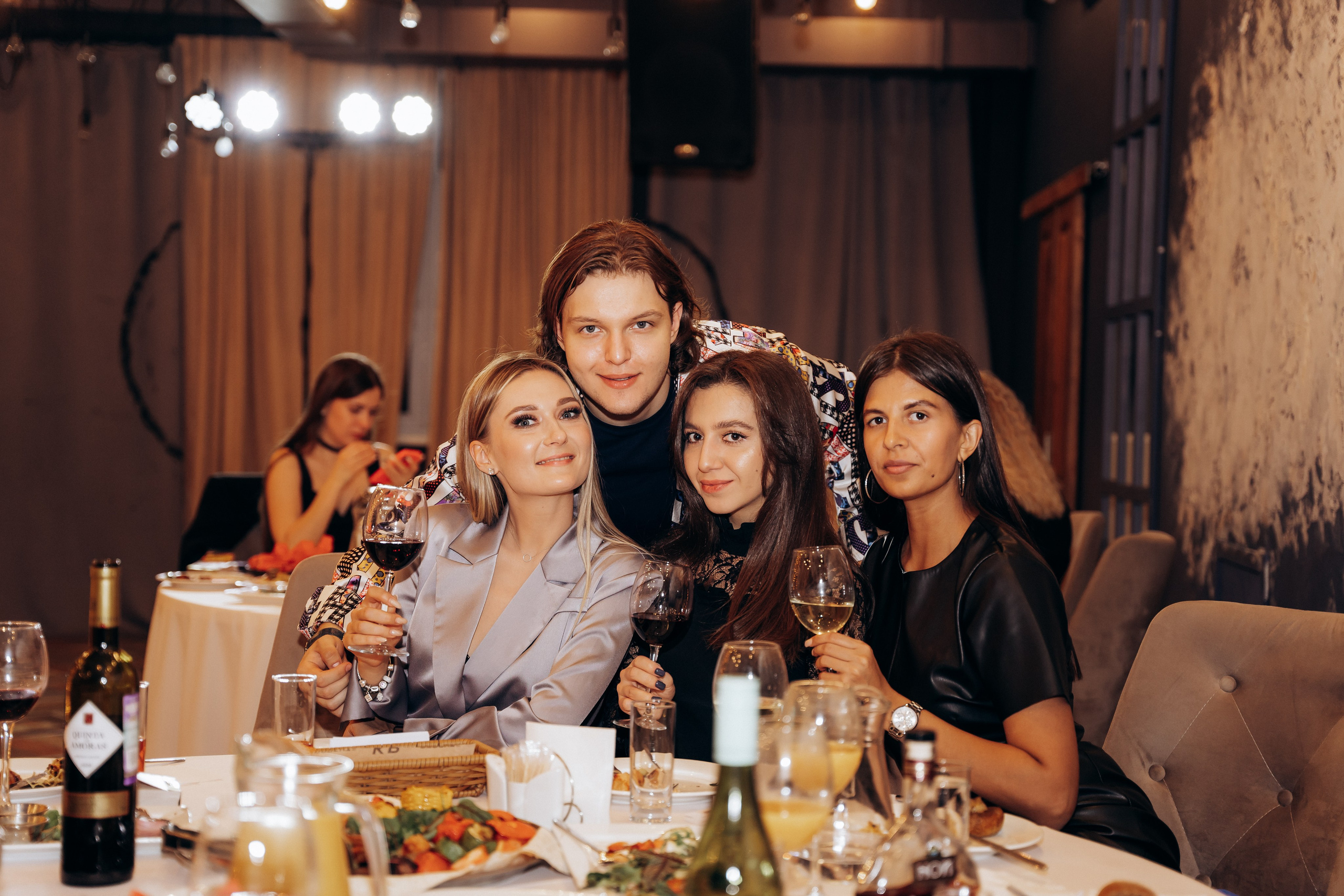 Яне 25. Главная