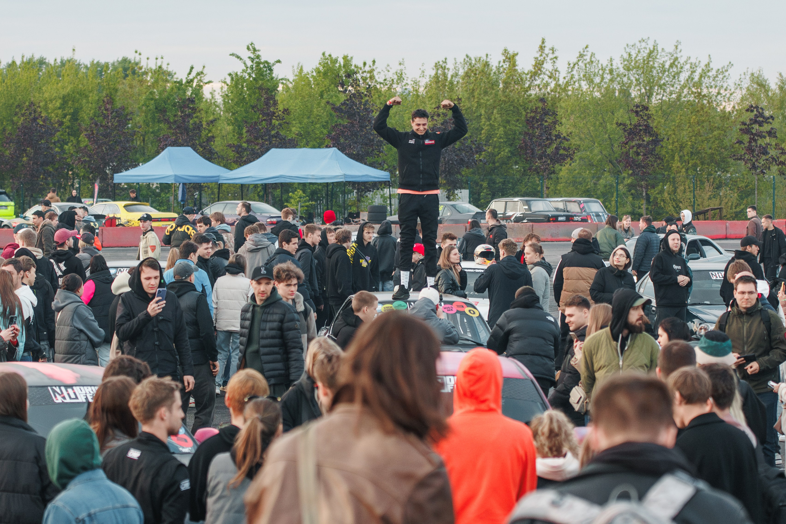 Выставка и дрифт машин. Репортажный фотограф. Москва. Алина Ланская