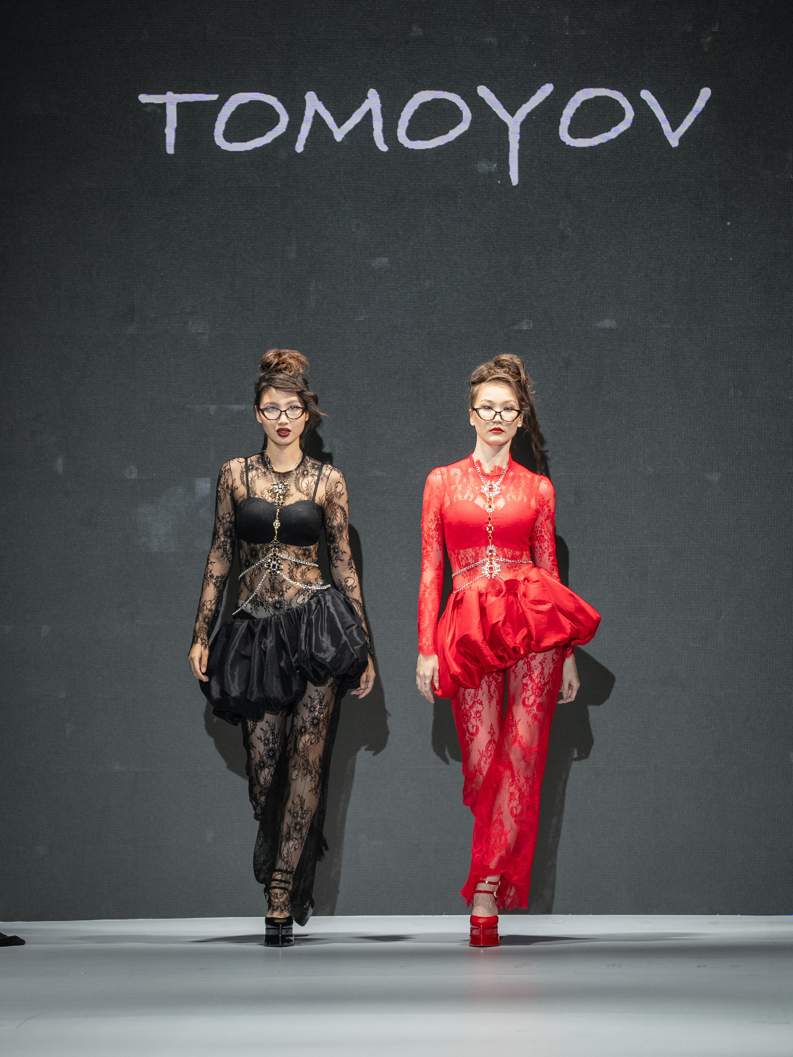 Eurasia Fashion Week Tomoyov. Сайт Алматинского НЮ АРТ, будуар и фэшн фотографа Дениса Карпенко
