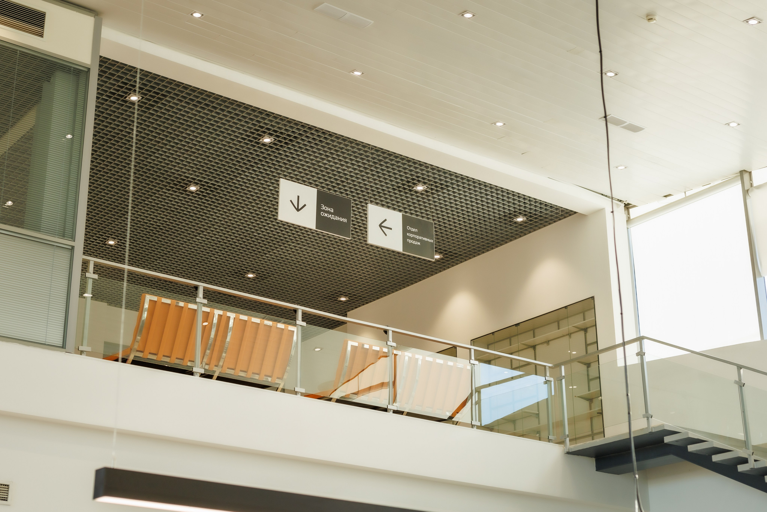 Фото для автомобильного дилерского центра в СПб