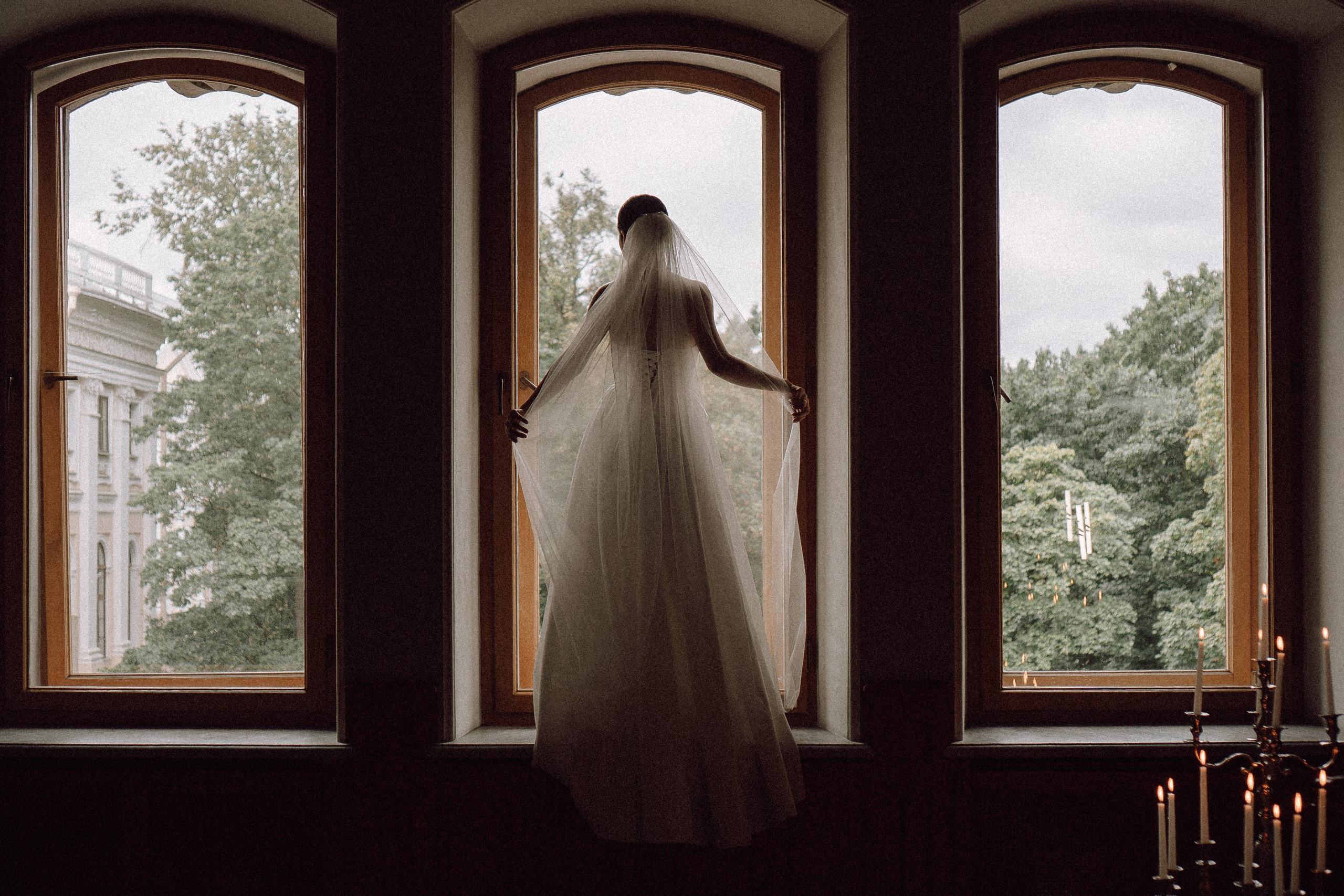 СВАДЕБНАЯ ПРОГУЛКА В САНТК-ПЕТЕРБУРГЕ (ИСАКИЕВСКИЙ СОБОР, ЗИМНЯЯ КАНАВКА, ЭРМИТАЖ И БОЛЬШАЯ МОРСКАЯ УЛИЦА). Профессиональный фотограф, Санкт-Петербург — Виктория Богомолова