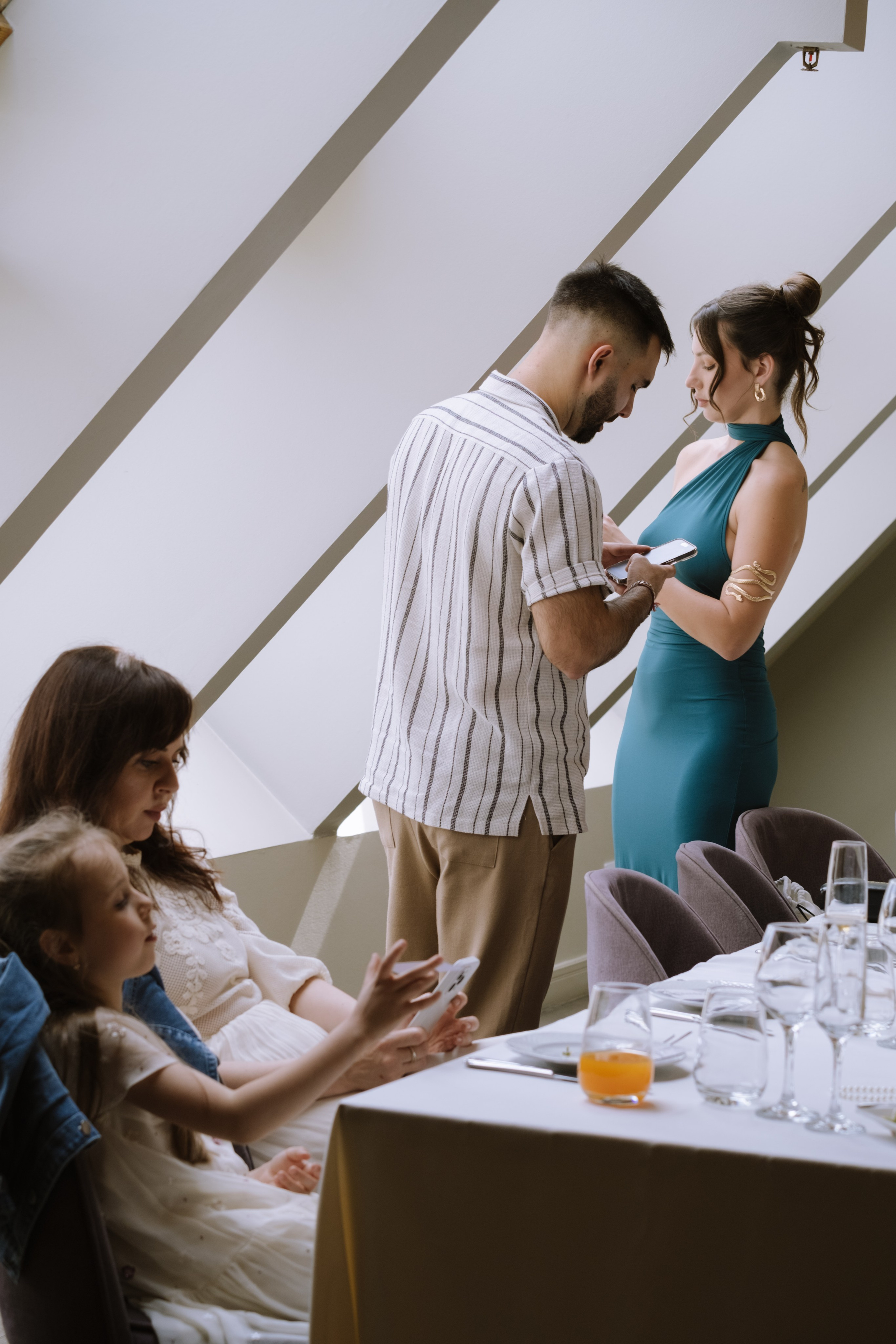 СВАДЕБНЫЙ БАНКЕТ НА ВЛАДИМИРСКОЙ В САНКТ-ПЕТЕРБУРГЕ (КАМЕРНАЯ СВАДЬБА). Профессиональный фотограф, Санкт-Петербург — Виктория Богомолова