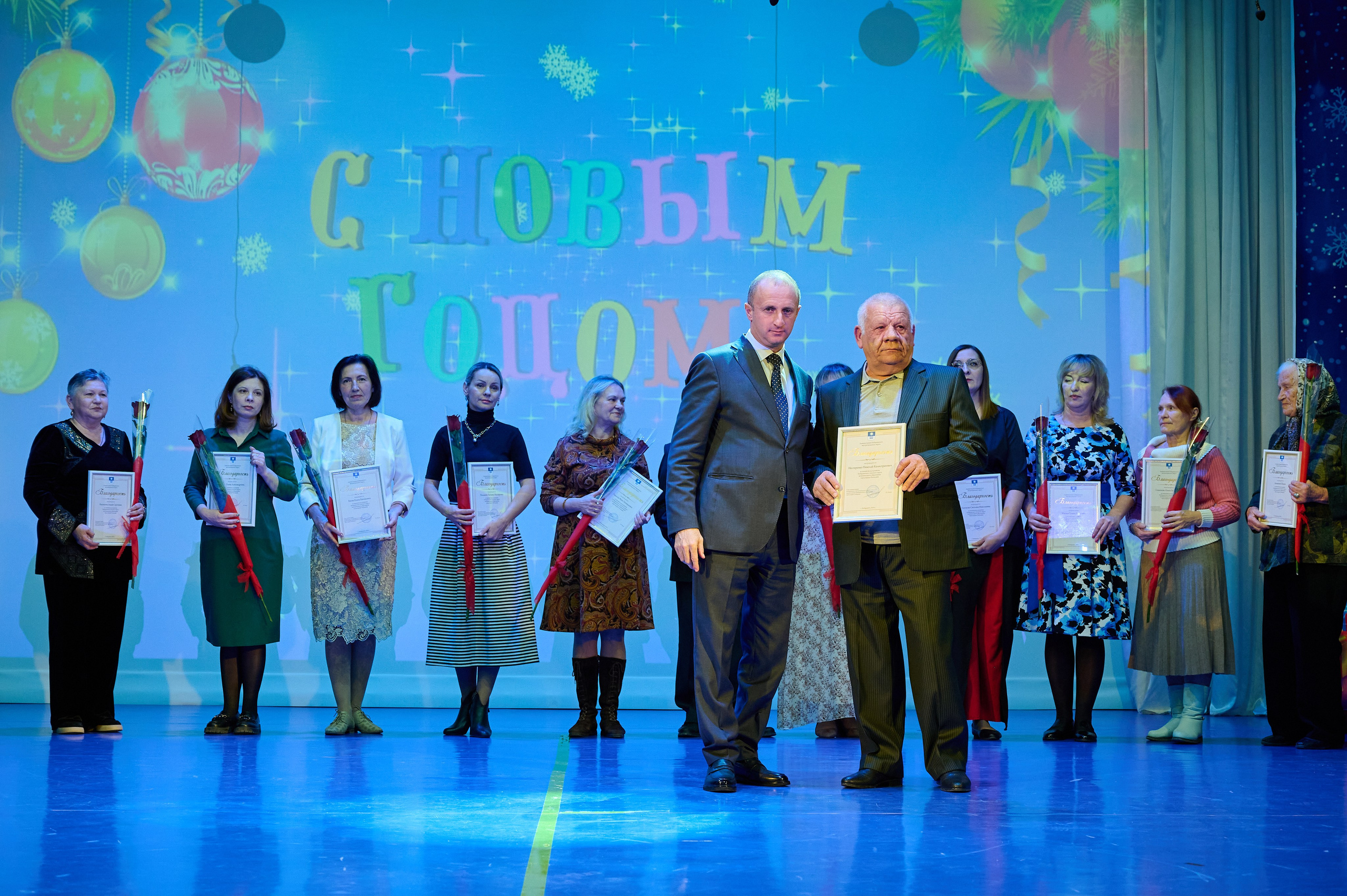 НГ концерт в Марьиной роще. Жизнь курорта Кабардинка в фотографиях