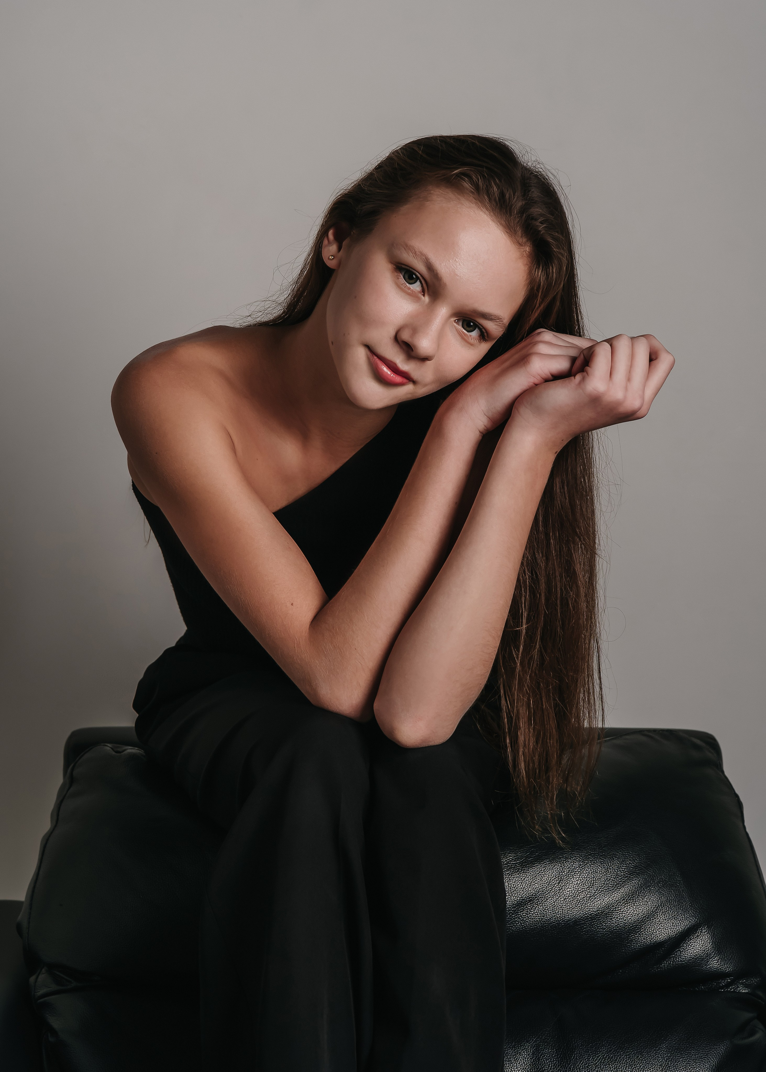 Фотосессия в студии девушки, семейная в Сочи, Адлере. Алина Бернд — свадебный и индивидуальный фотограф в Сочи и Адлере