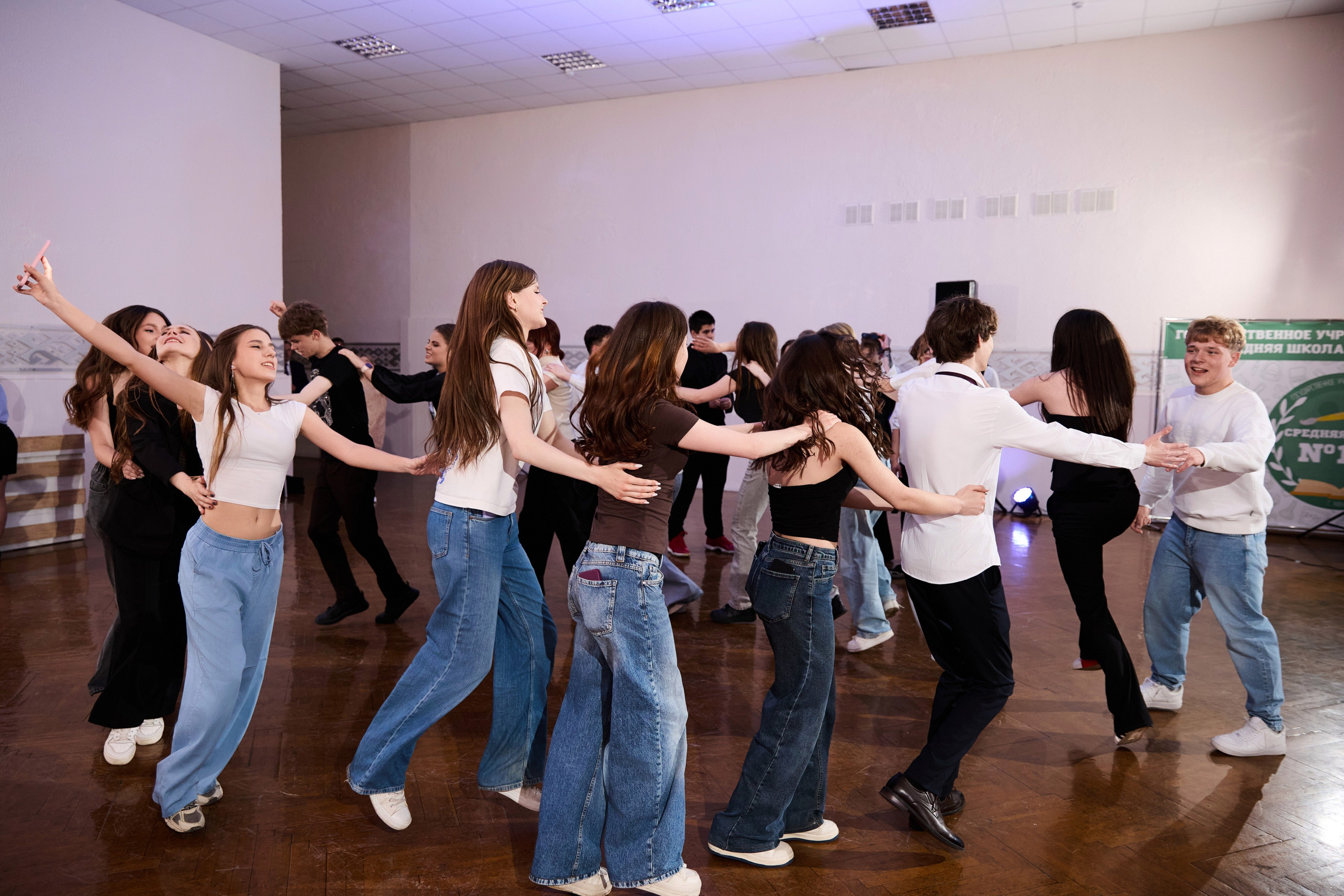 Выпускной 11 класс. Свадебная, репортажная фотосъемка и видеосъемка в Минске. Илья и Юлия Ширмановы. Фотограф | Видеограф | Минск