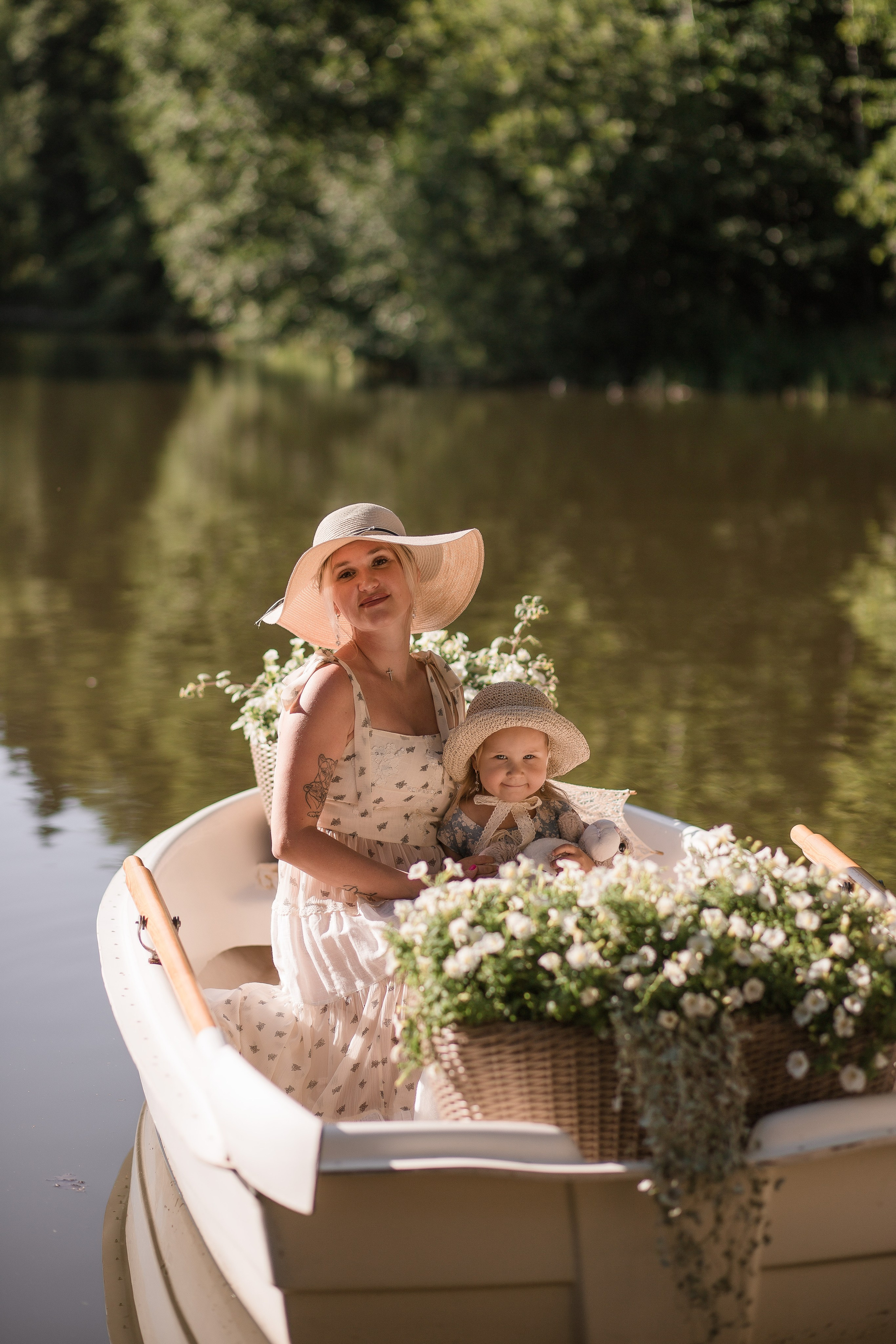 В лодке с цветами. Детский и семейный фотограф, Катерина Дементьева. Город Пермь