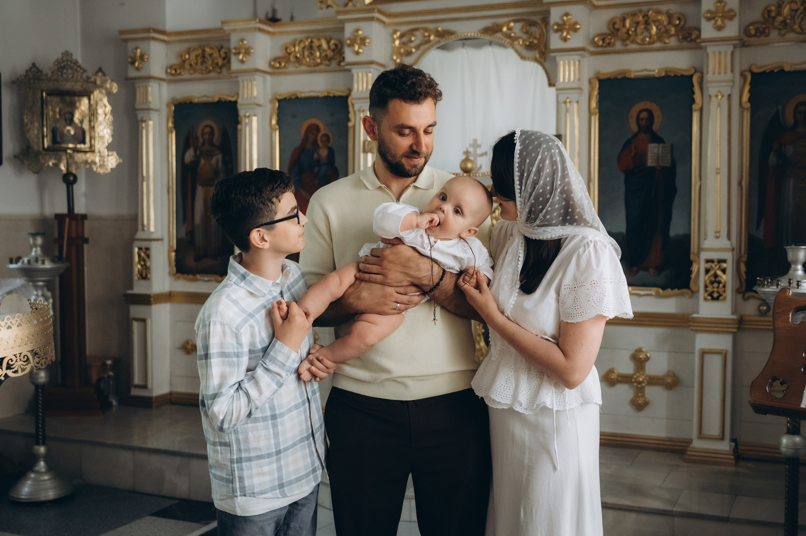 Крещение Мии и Льва. Семейный фотограф в Минске Дарья Дреко