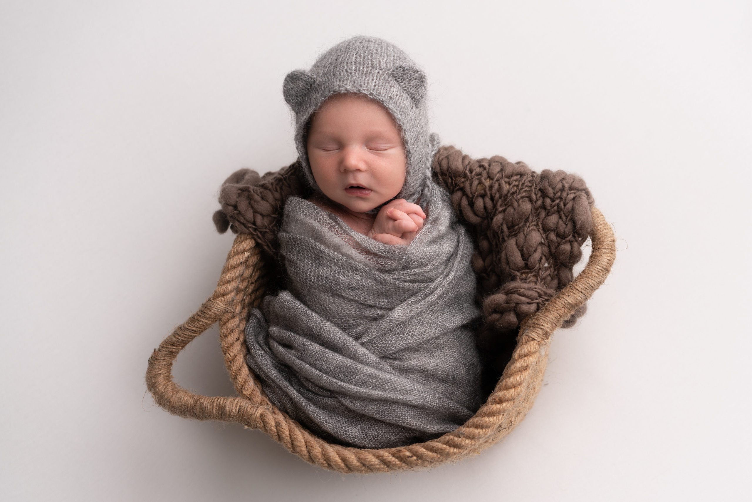 Новорожденный Максимка