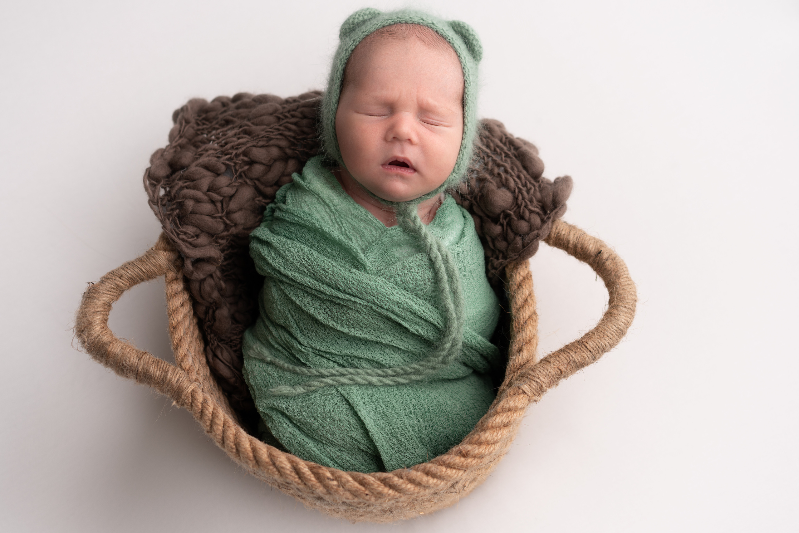 Новорожденный Максимка