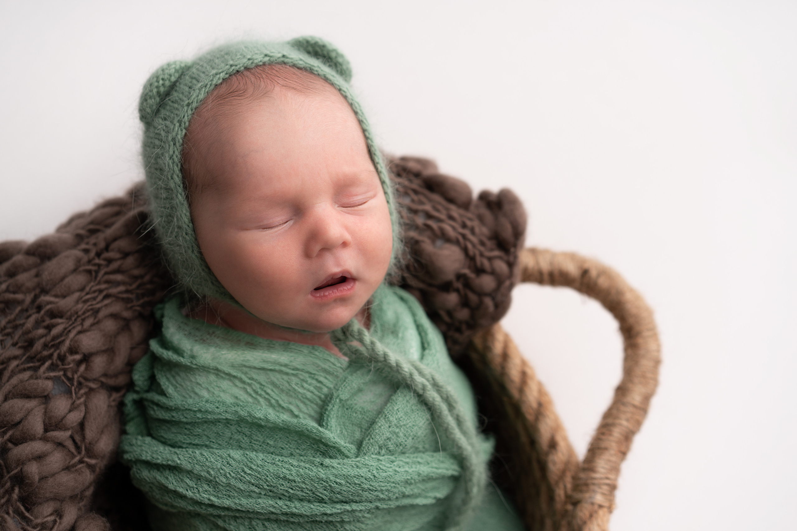 Новорожденный Максимка