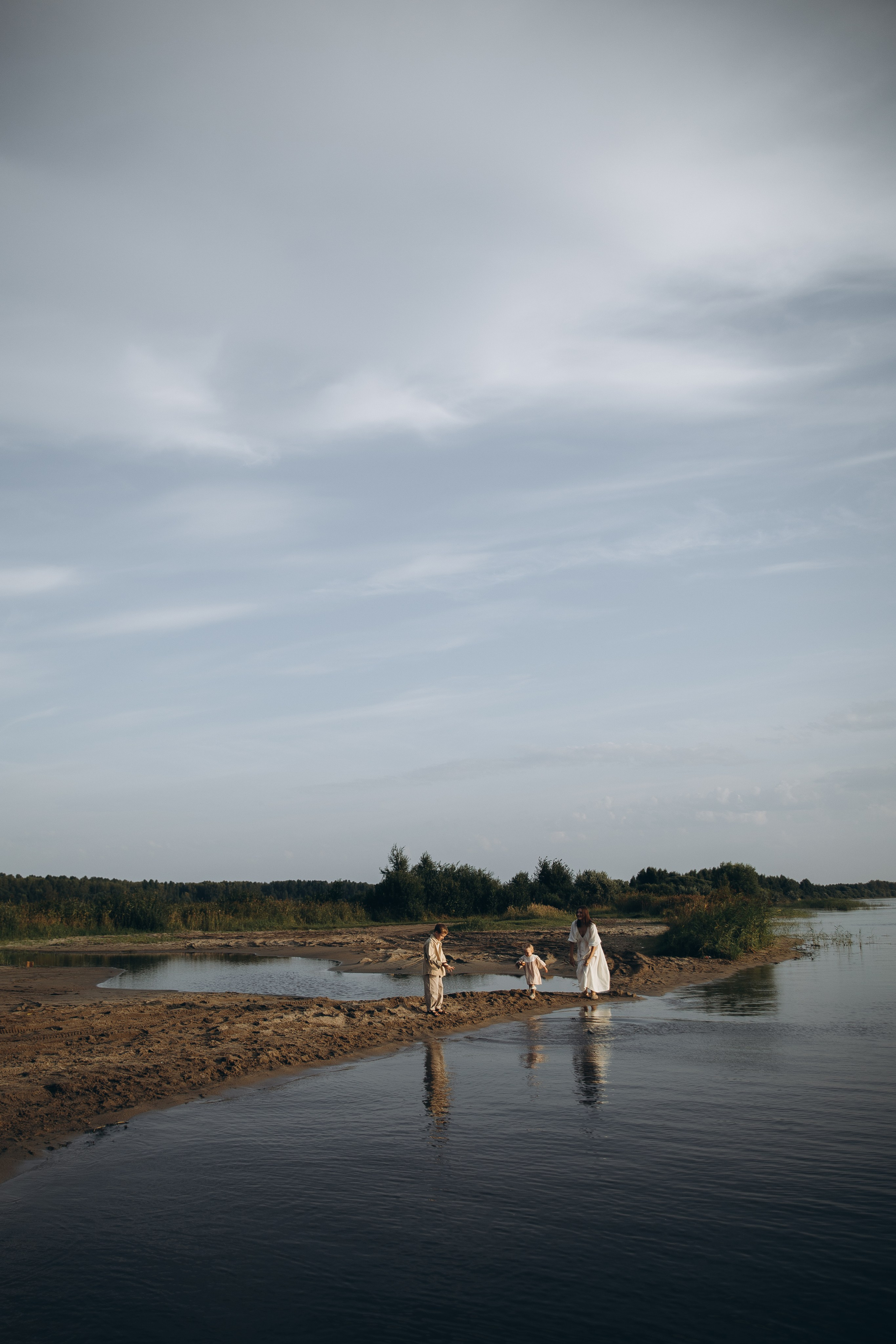 У озера. Фотограф  Челябинск Варвара Шарапова
